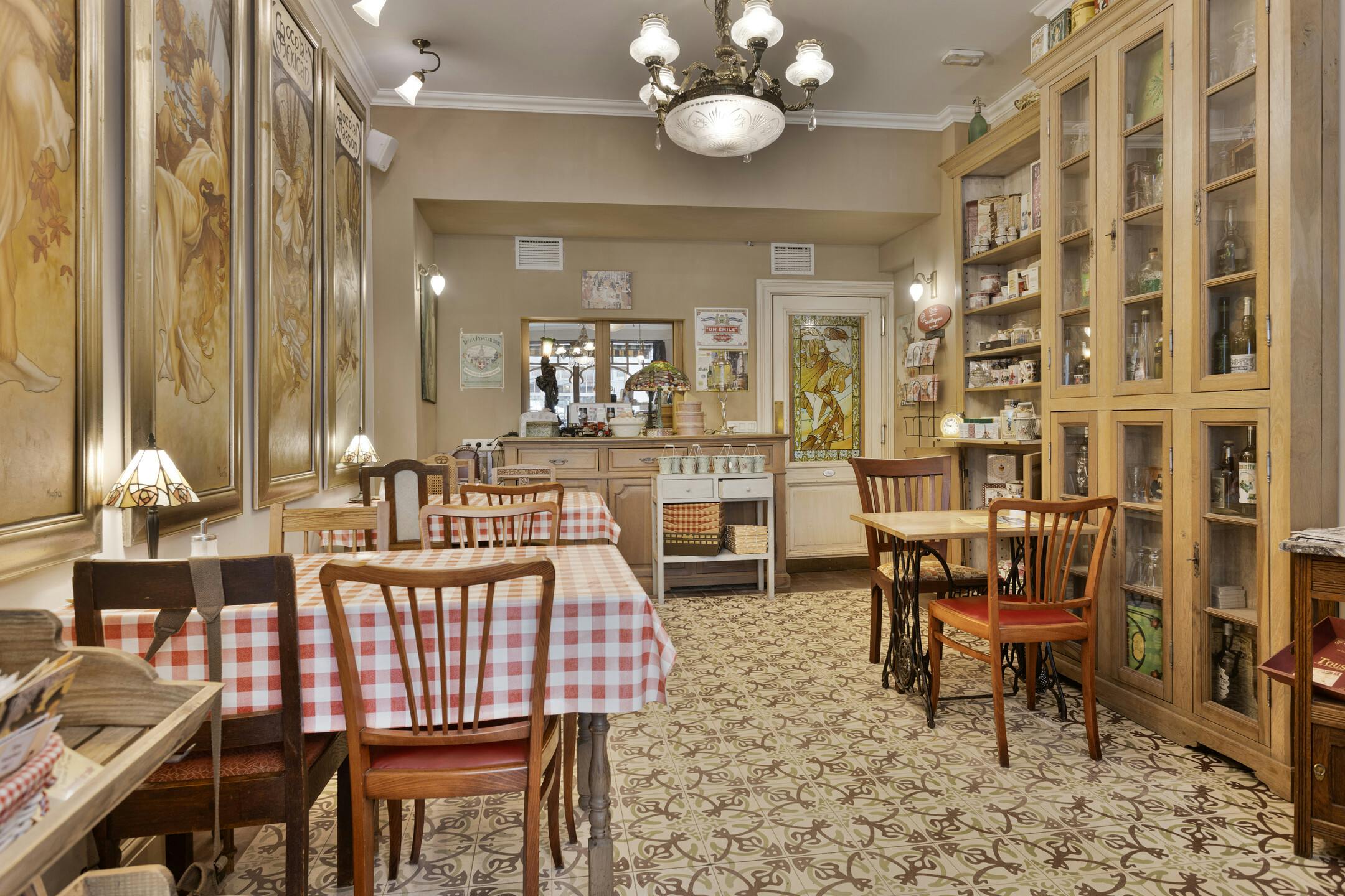 Charmant gerenoveerde B&B met woonst, winkel en handelsfonds foto 43