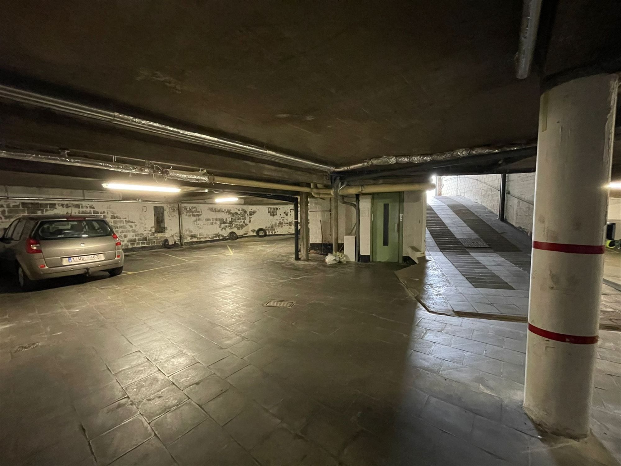 Parking / Garage foto 4