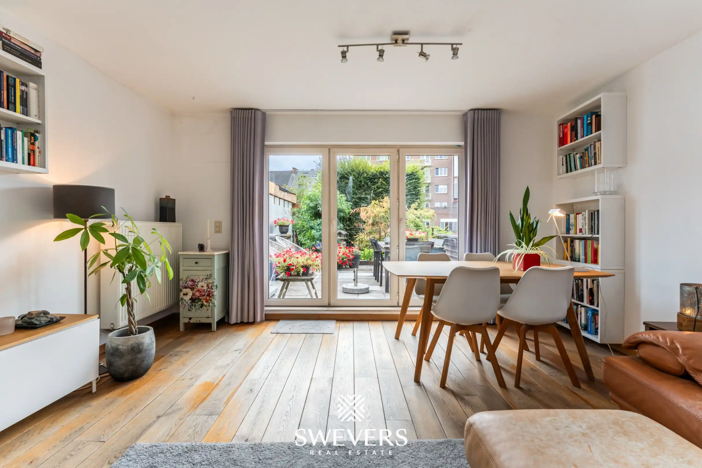 Karaktervolle stadswoning (4 slpk) met zonnige tuin in hartje Hasselt foto 4