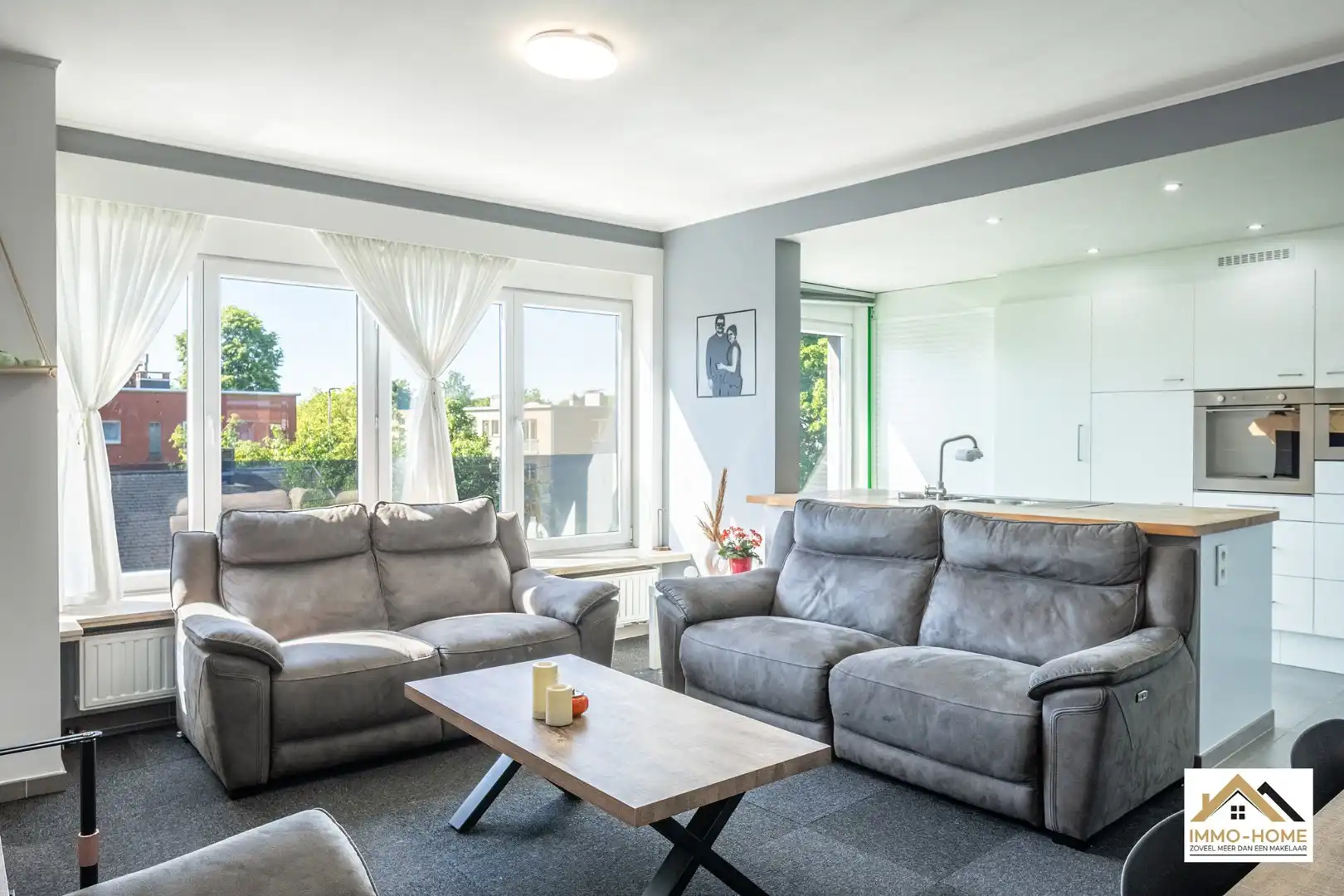 Ruim appartement met drie volwaardige slaapkamers  foto 2