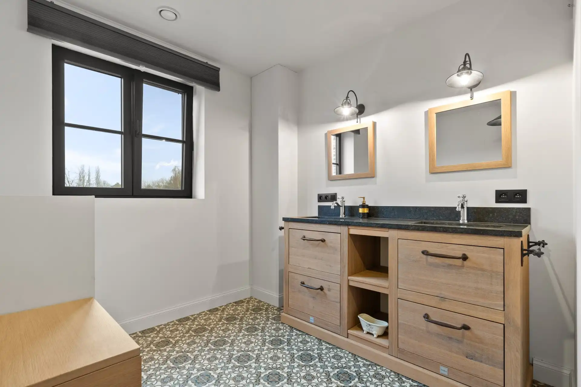 Villa bouwjaar 2022, 5 slaapkamers en mooi bijgebouw op 1.387m²  foto 22