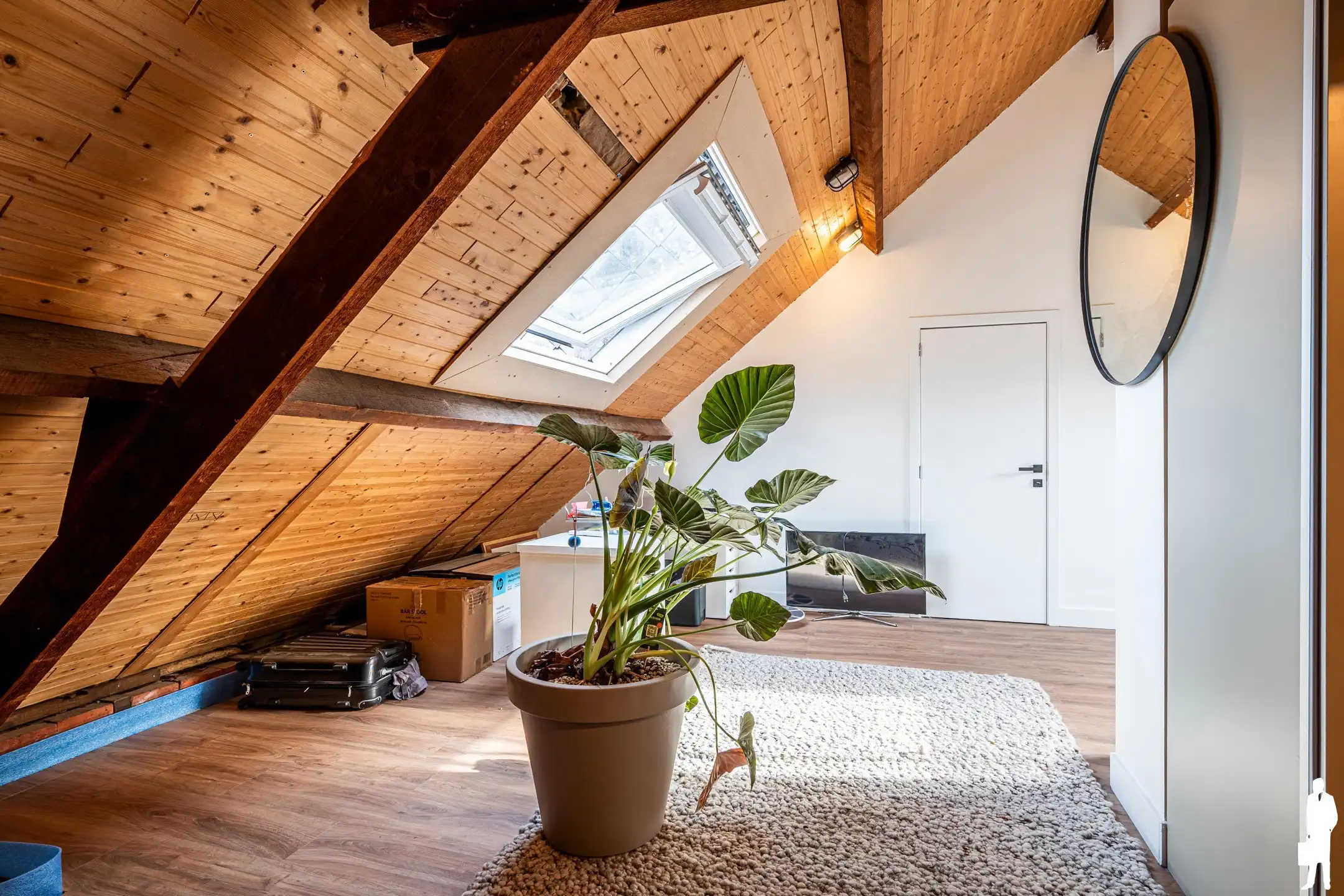 Karaktervolle gerenoveerde woning met 3 slaapkamers foto 15
