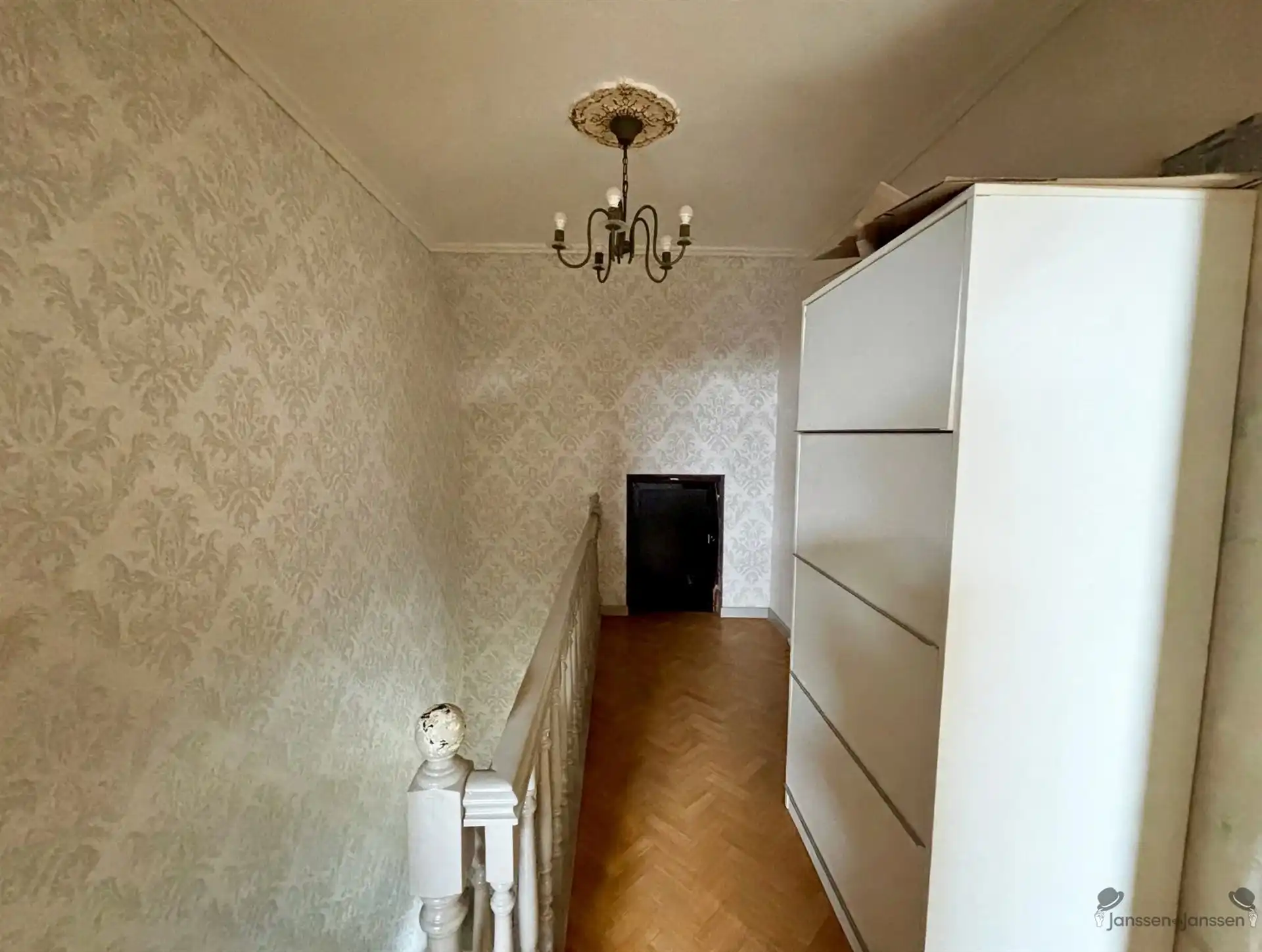 Ruime woning met 5 slaapkamers en tuin foto 8