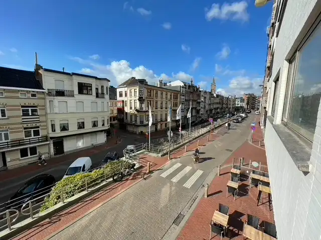 Ongemeubeld appartement met twee slaapkamers. Aan de achterkant van de Zeedijk. foto 8