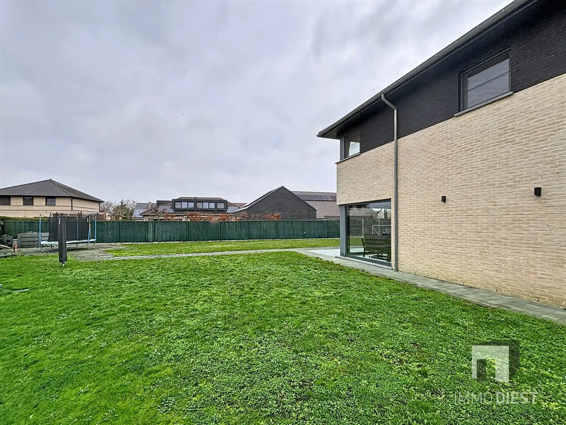 Villa met 5 slaapkamers op 8,50are in doodlopende straat foto 6