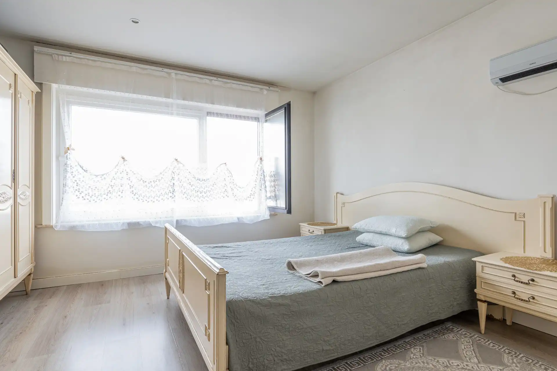 Gezinswoning met magazijn in het centrum van Waregem foto 12