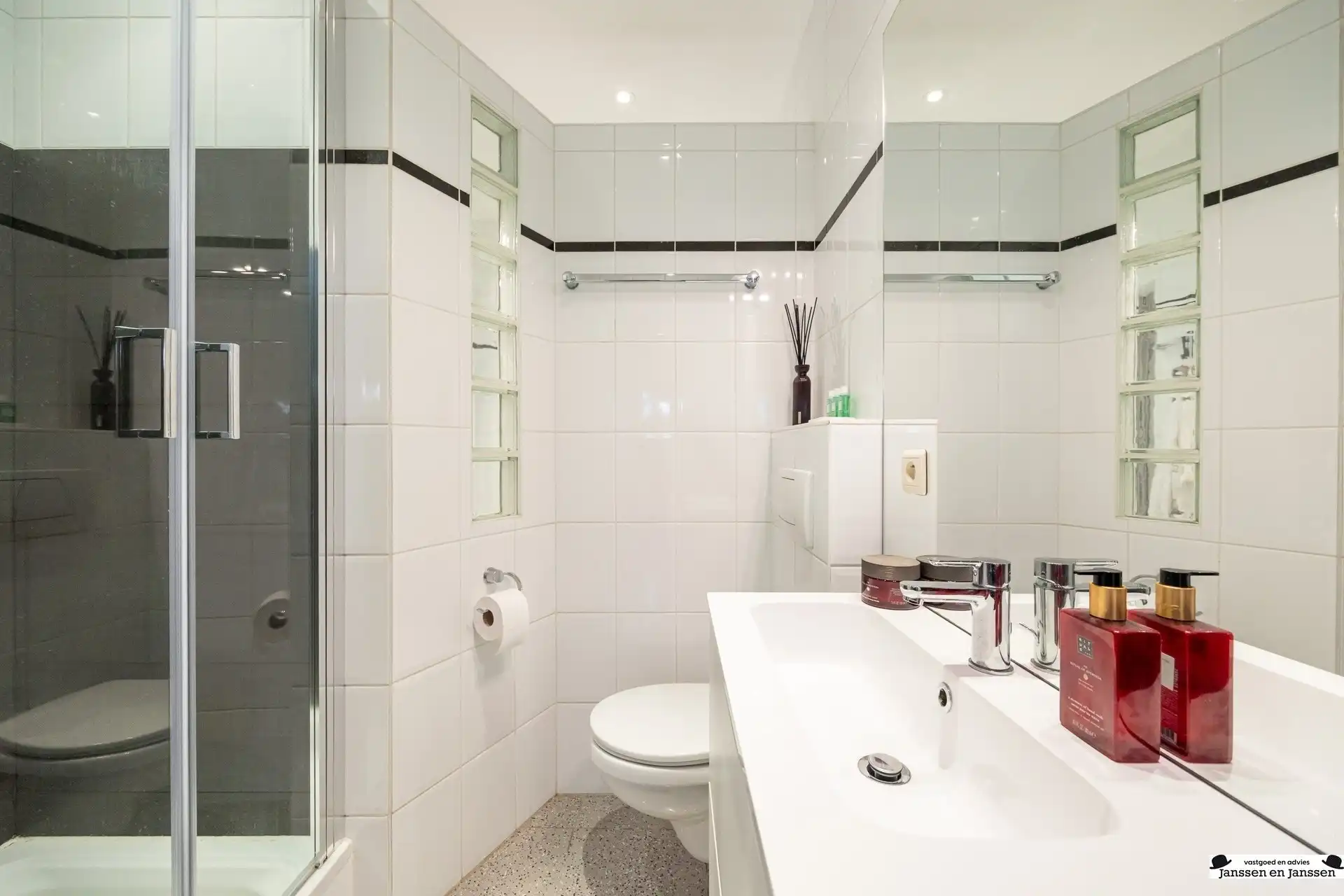 Charmante villa op toplocatie in hartje Ekeren foto 26