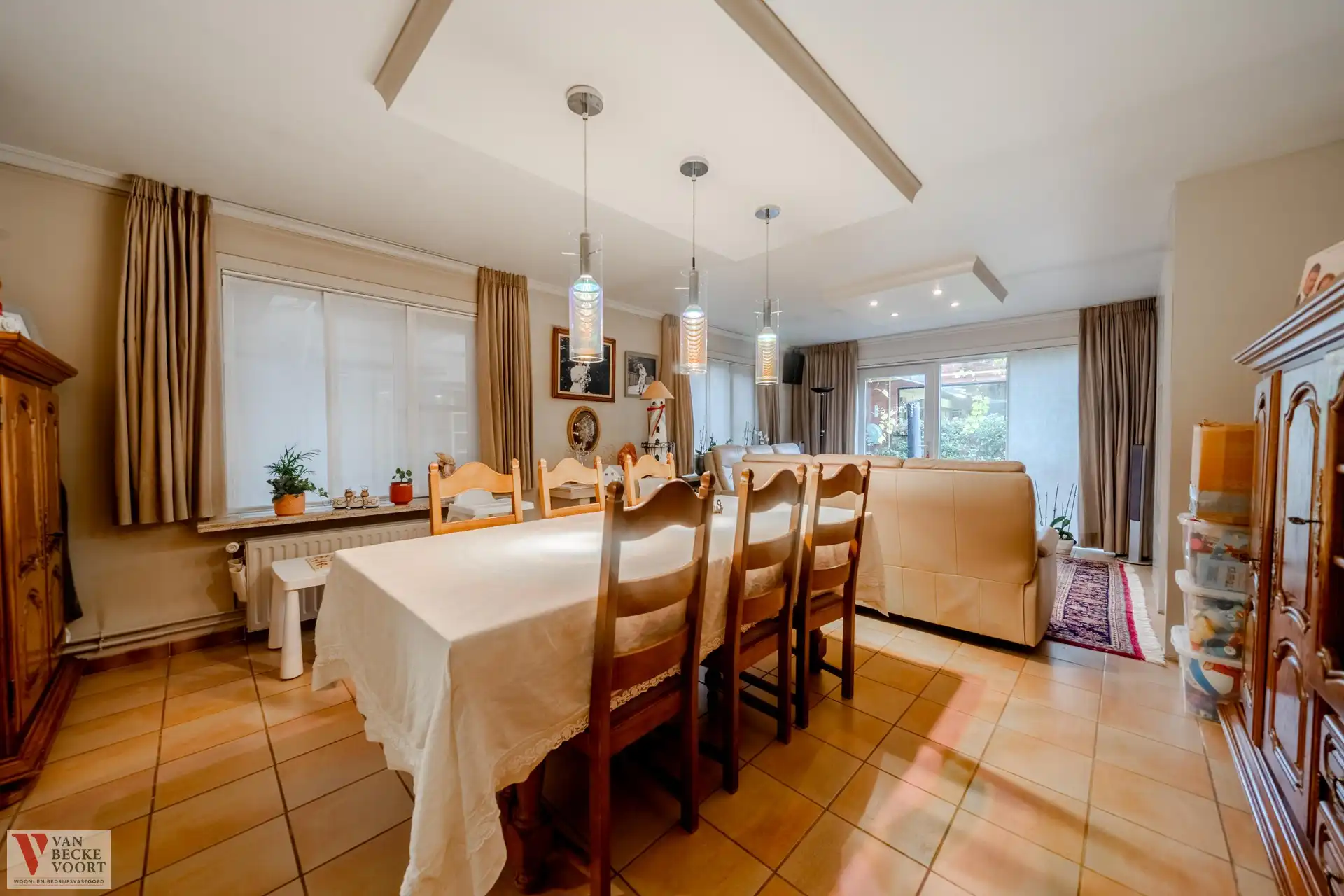 Handelshuis met atelier dynamische locatie Zarren foto 10