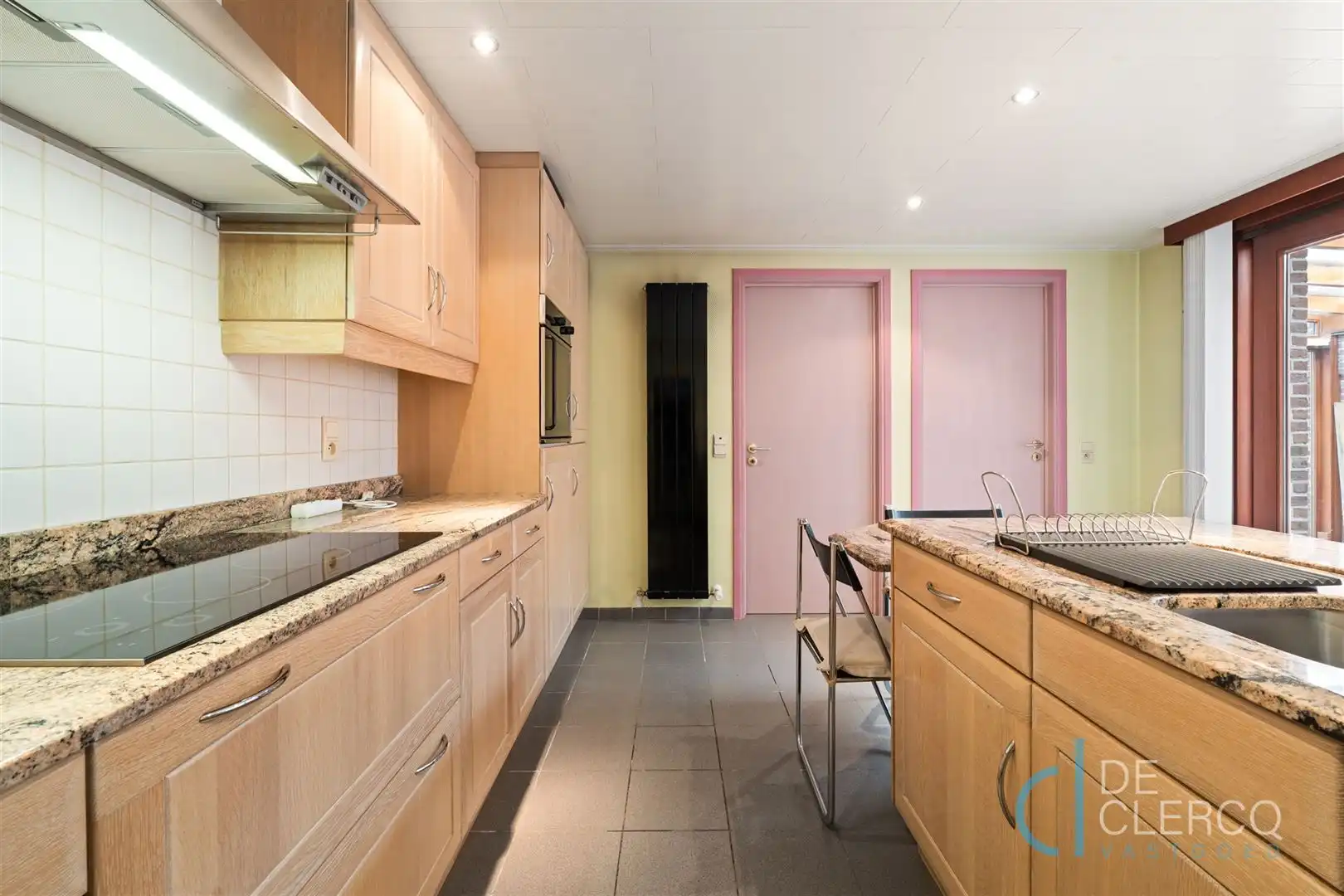 Woning met goed onderhouden tuin te koop in groot Lochristi! foto 6