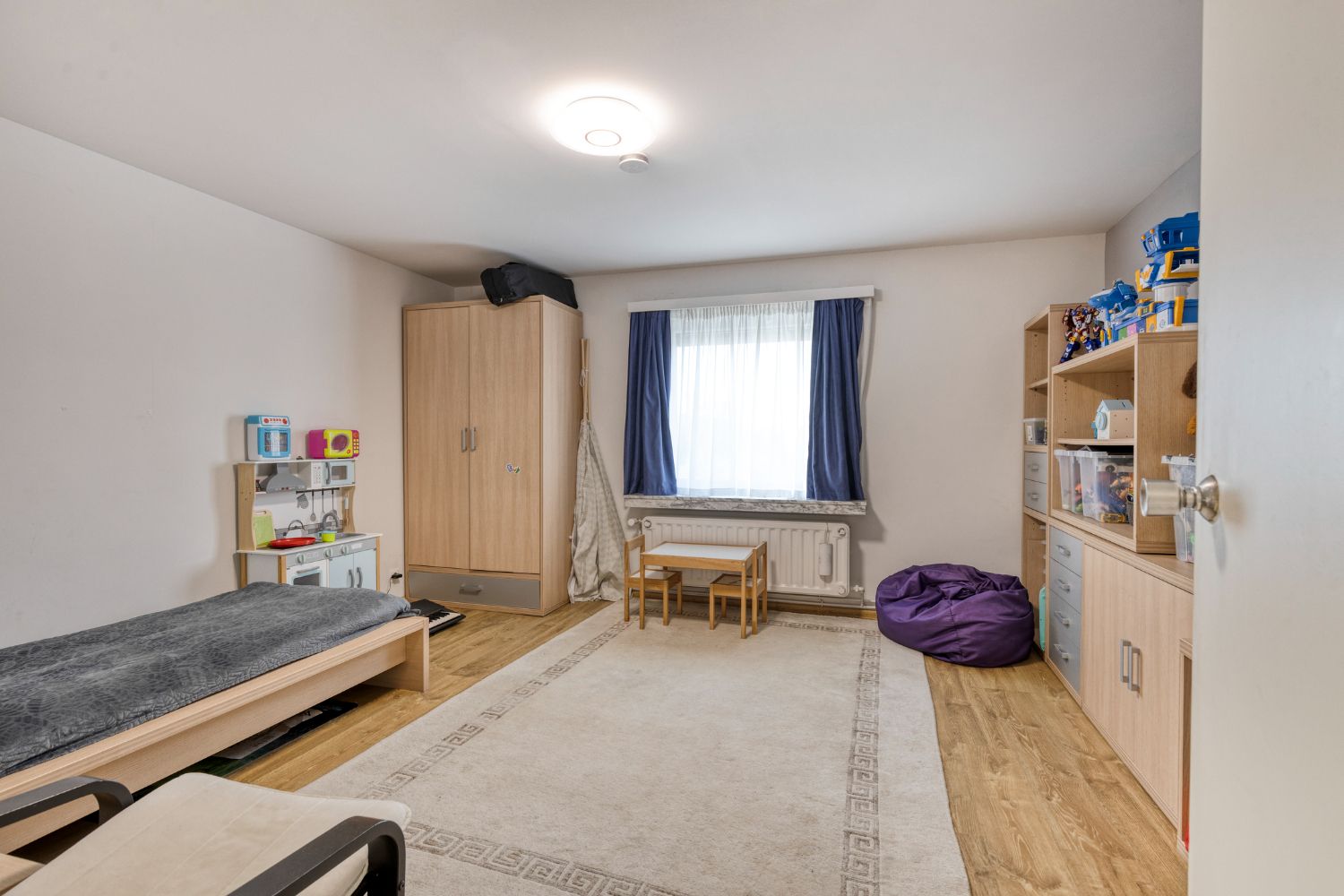 Karaktervolle gerenoveerde statige villa nabij Spuikom te koop foto 25