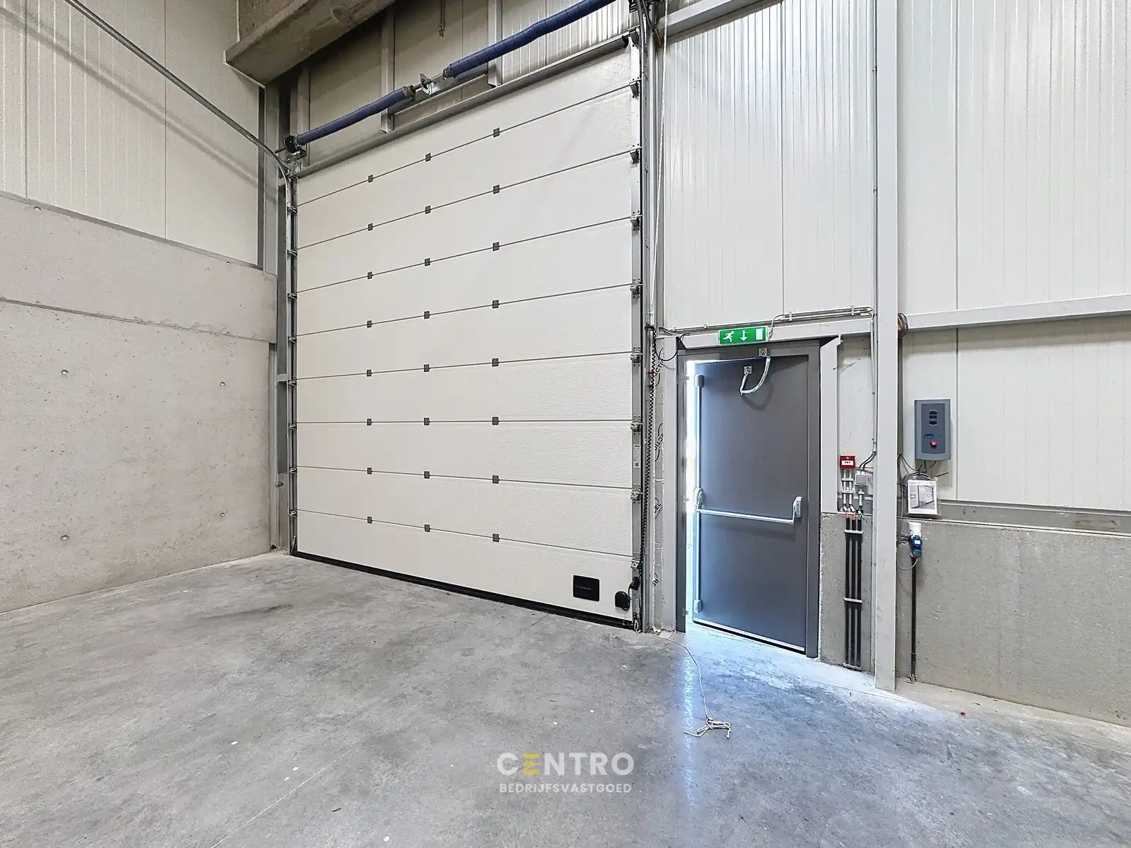 NB KMO-UNIT (202.46m²) te koop met 2 private parkeerplaatsen voor de deur, elektrische sectionaalpoort en sanitair blok op industriezone "Herdersbrug" te 8000 Brugge foto 5