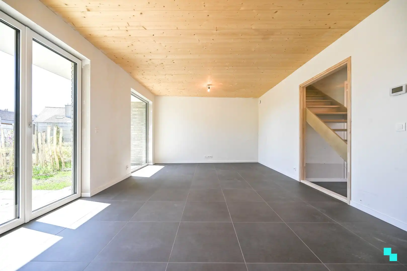 Halfopen nieuwbouwwoning in houtmassiefbouw foto 3