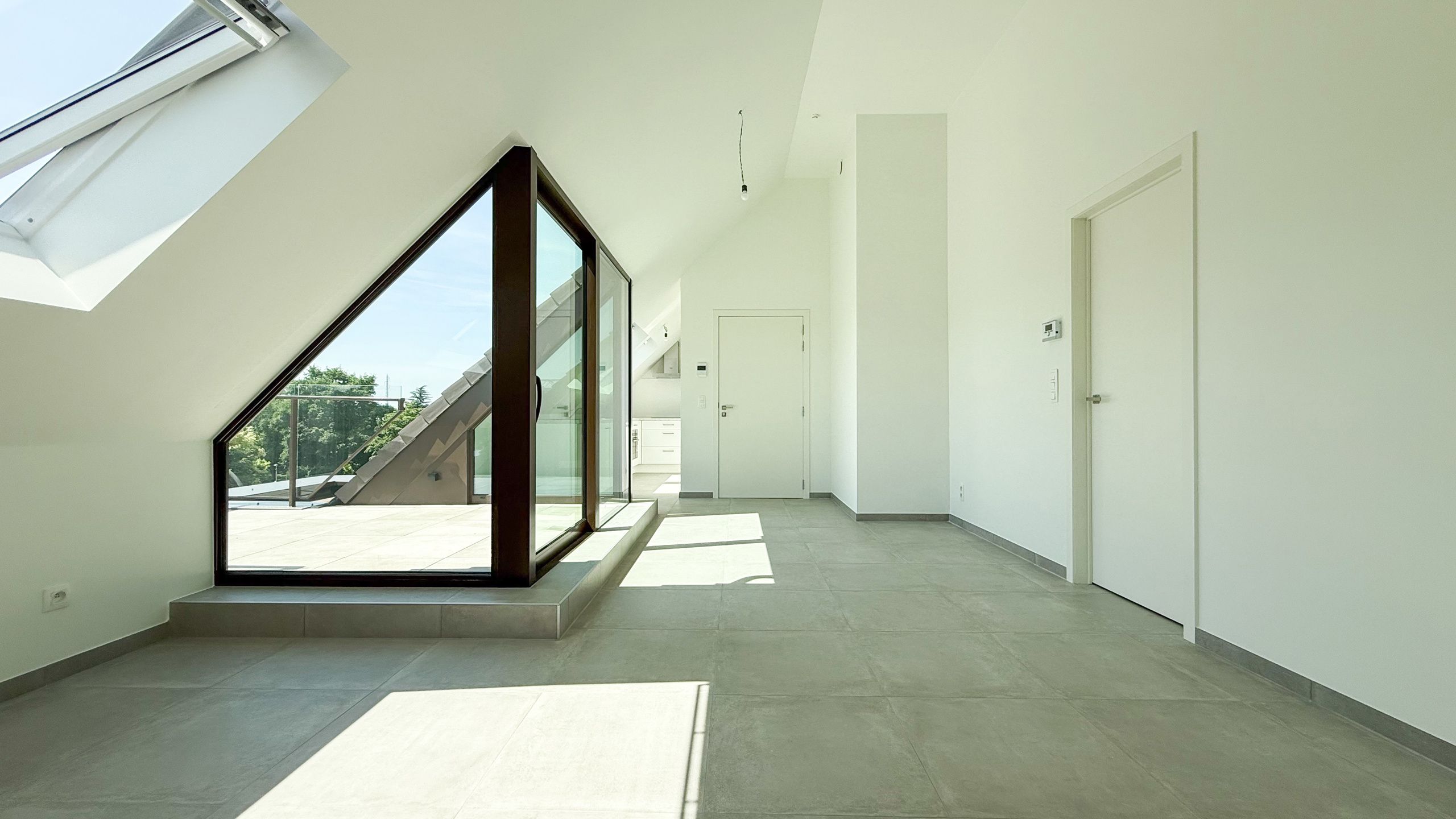Modern nieuwbouw penthouse met zonneterras en garage! foto 6