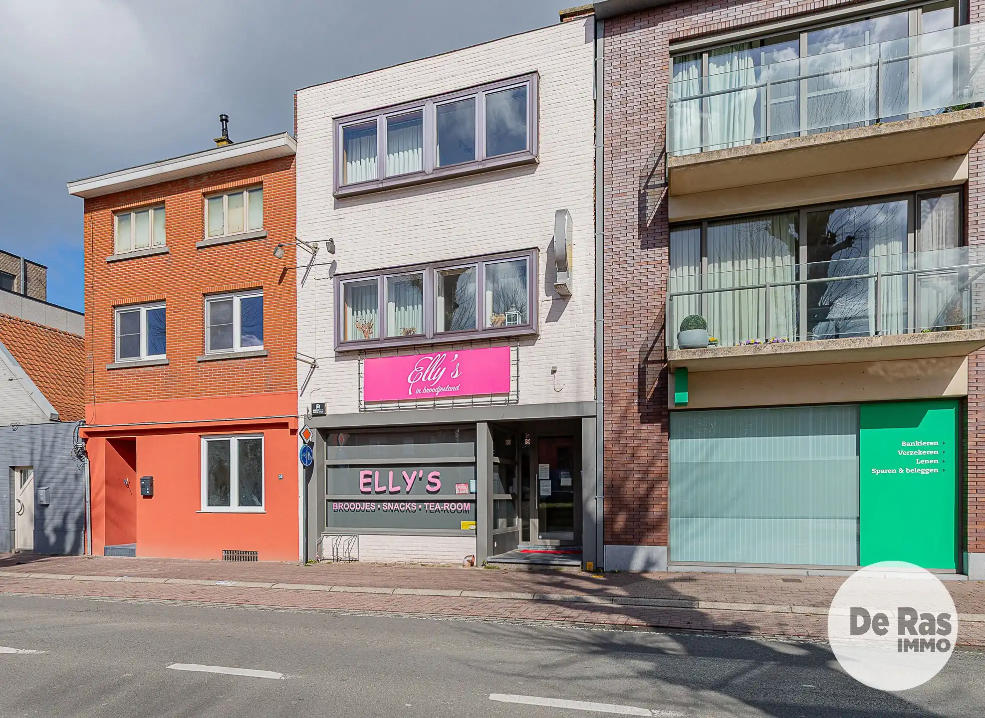 HERZELE – Florerende broodjeszaak op toplocatie met terras foto 14