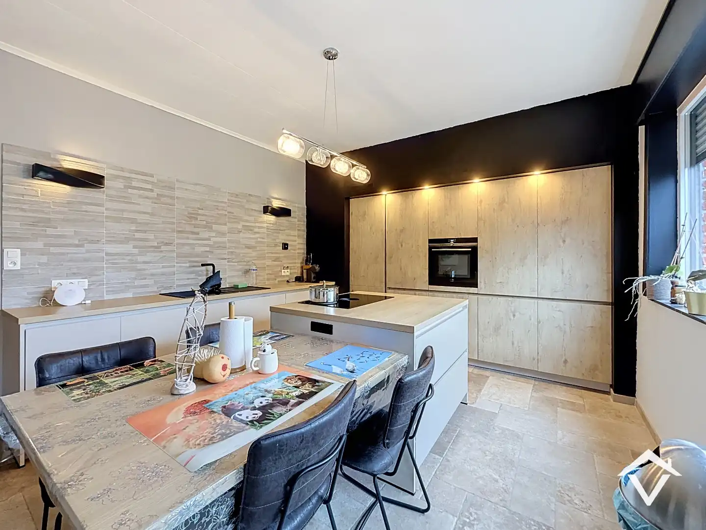 Instapklare woning met 3 slaapkamers, grote tuin en garage te Staden foto 7