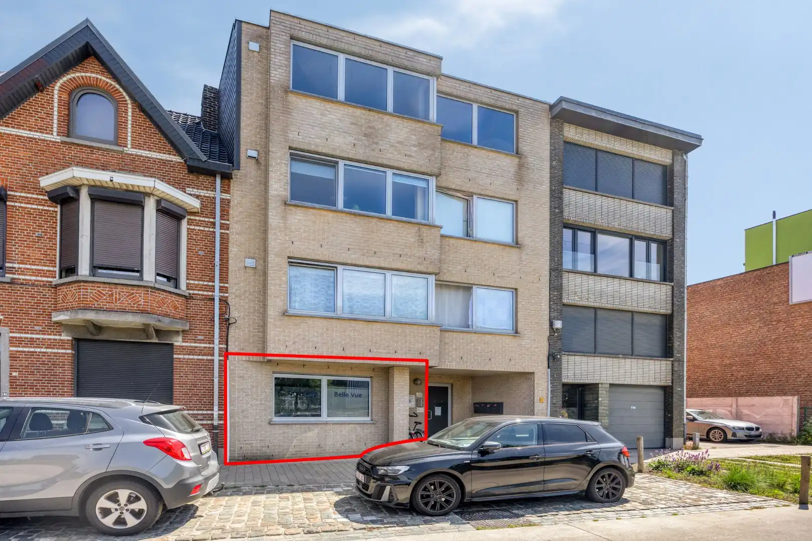 Super gelegen handelspand met buitenruimte in Kessel-Lo  foto {{pictureIndex}}