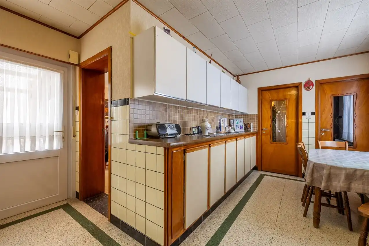 Te renoveren 3slk woning op uitzonderlijk perceel van 34 are  foto 11