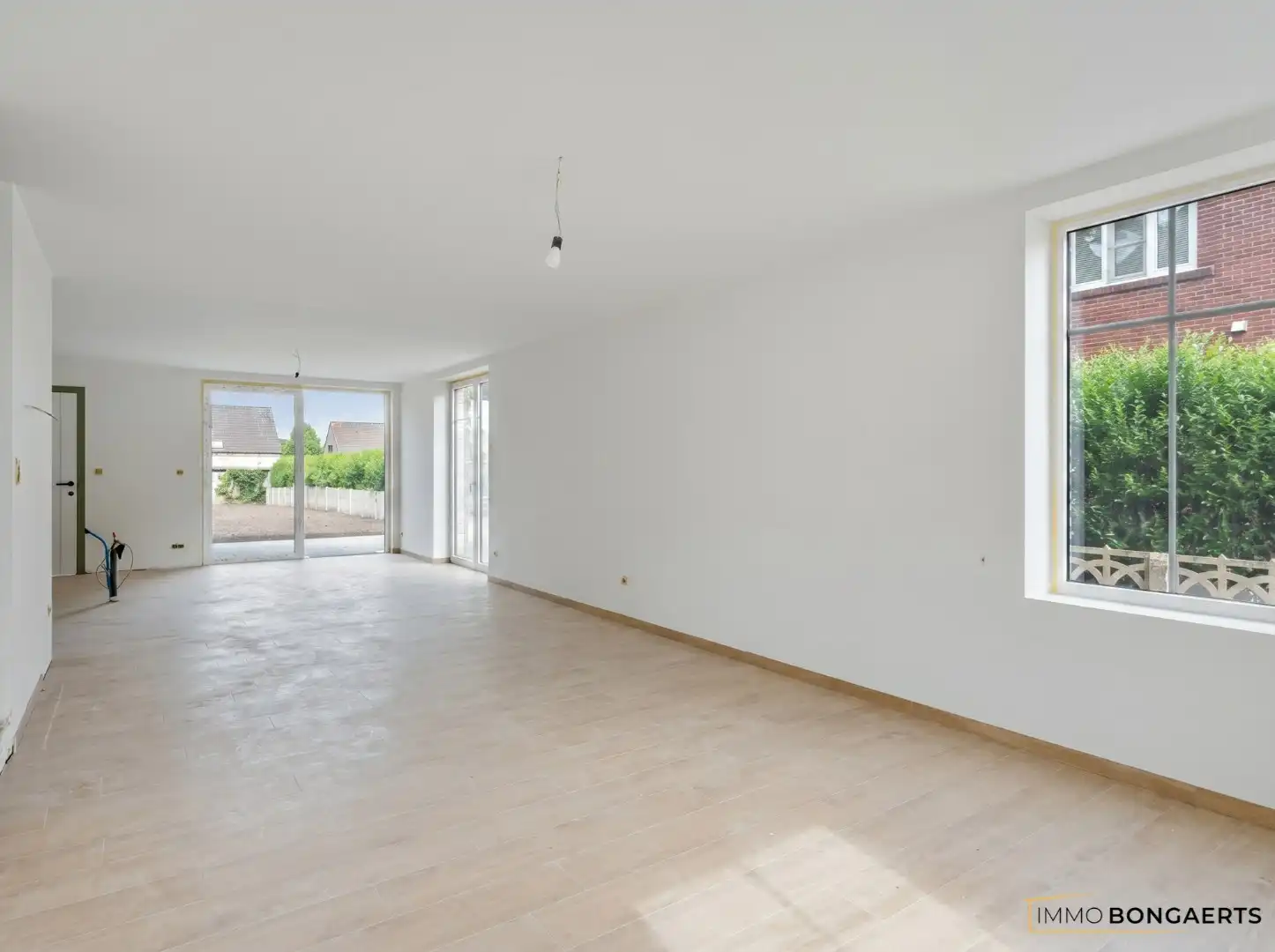 Nieuwbouwwoning met 4 slaapkamers foto 3