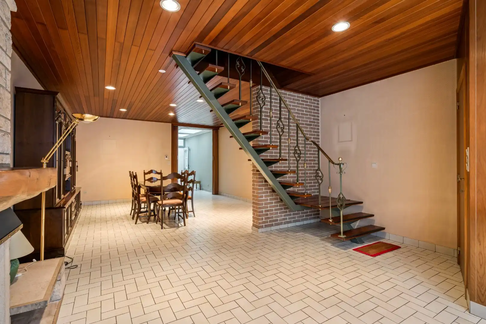 Woning met 3, mogelijks 5 slaapkamers en tuin met uitweg in Kortrijk-centrum foto 7