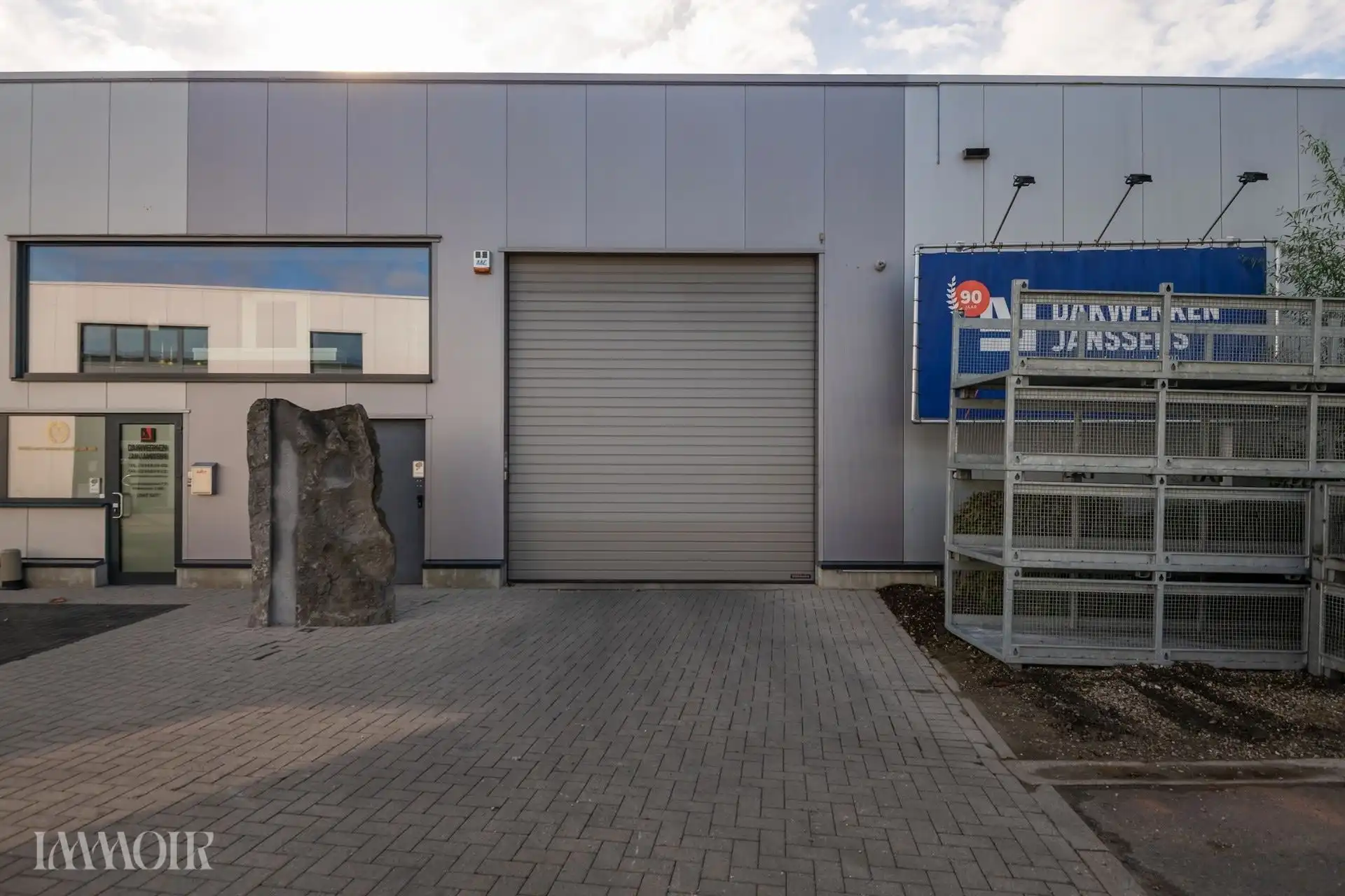 Ruim en veelzijdig KMO-complex met 3 units foto 2