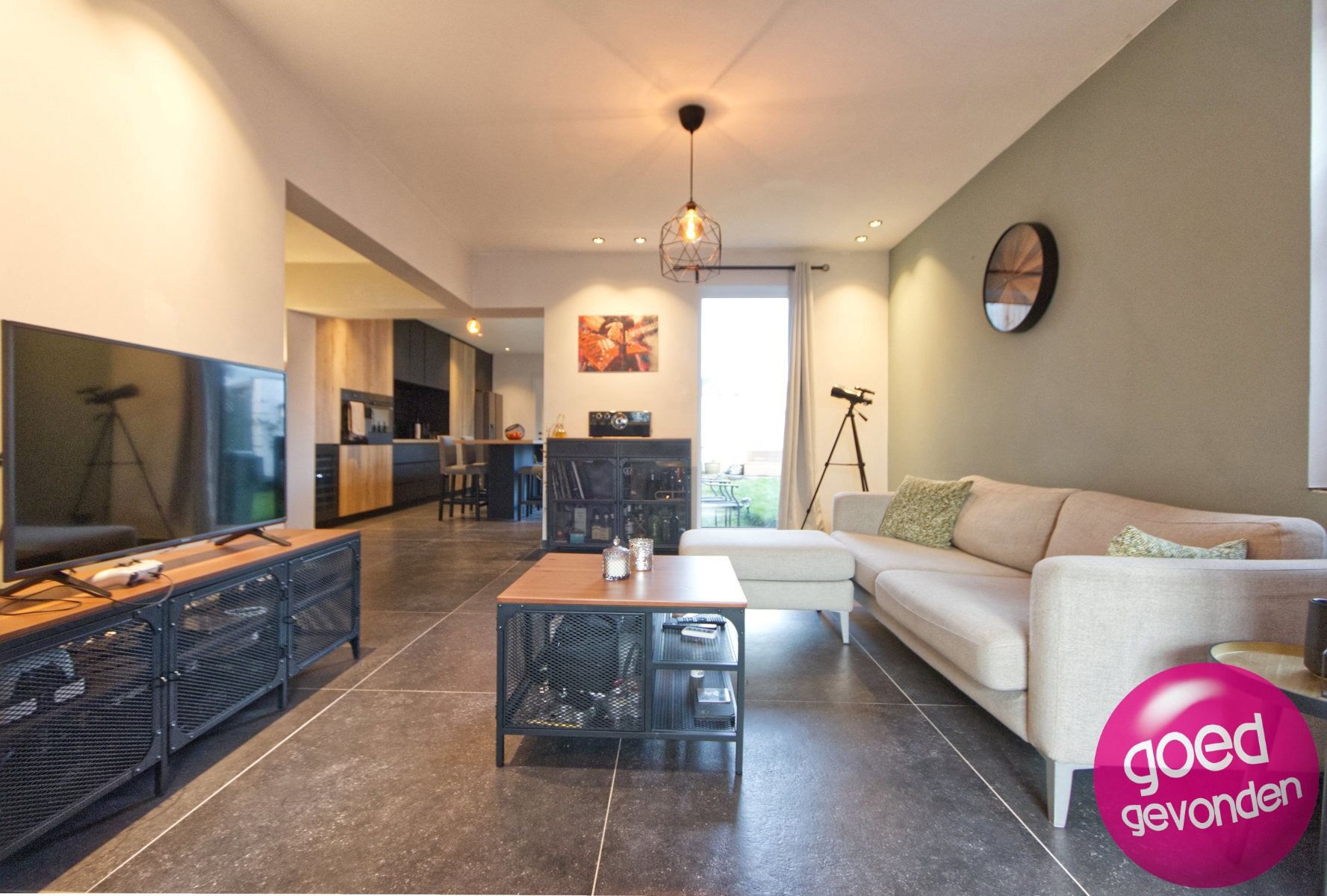 HOB - GERENOVEERD - 3 SLK - 2 BDK - TUIN - TERRAS - PARKING foto 3