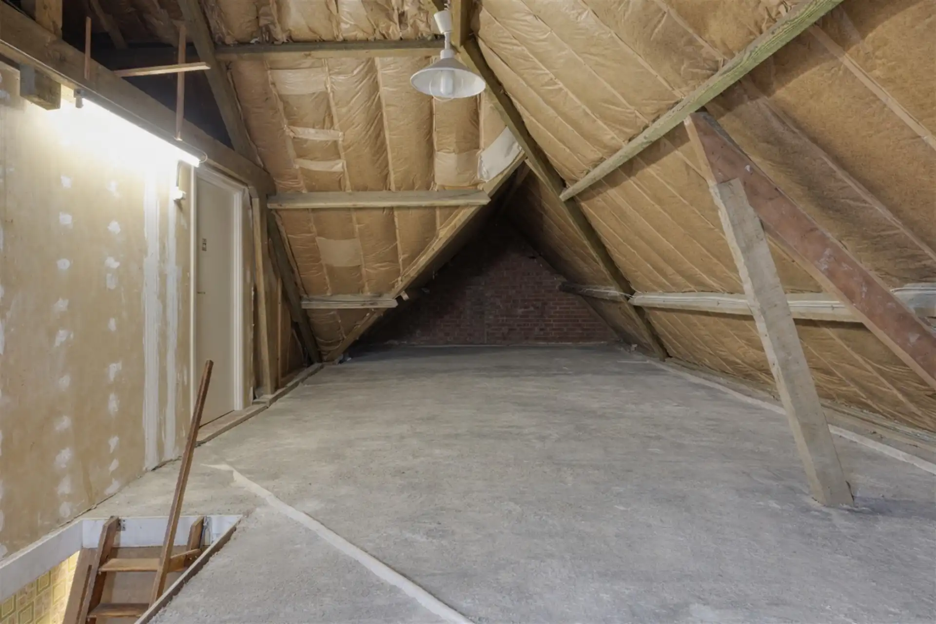 Villa met gelijkvloers wonen en zuidoost gerichte tuin foto 36