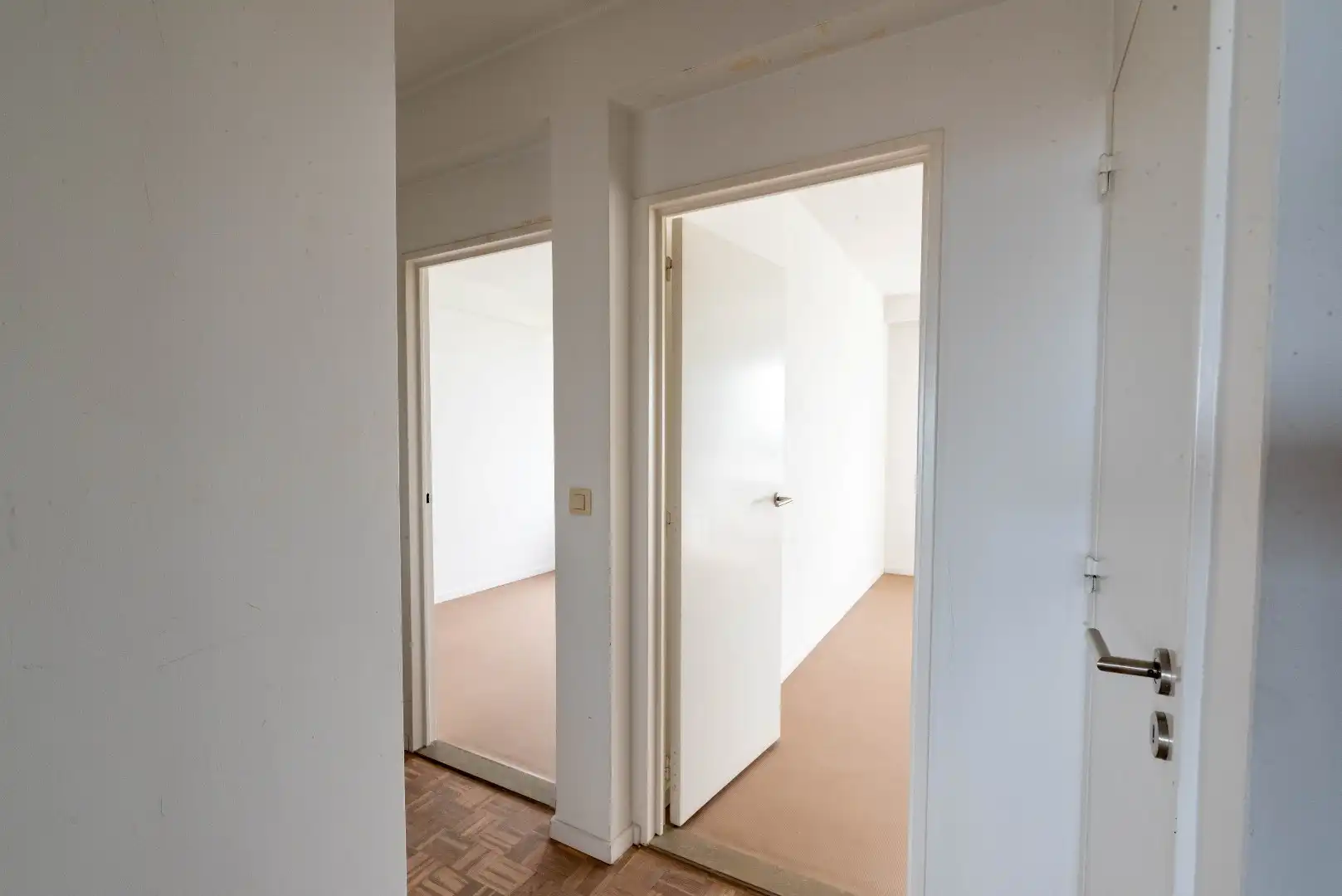 2 slaapkamer appartement met veel lichtinval foto 11