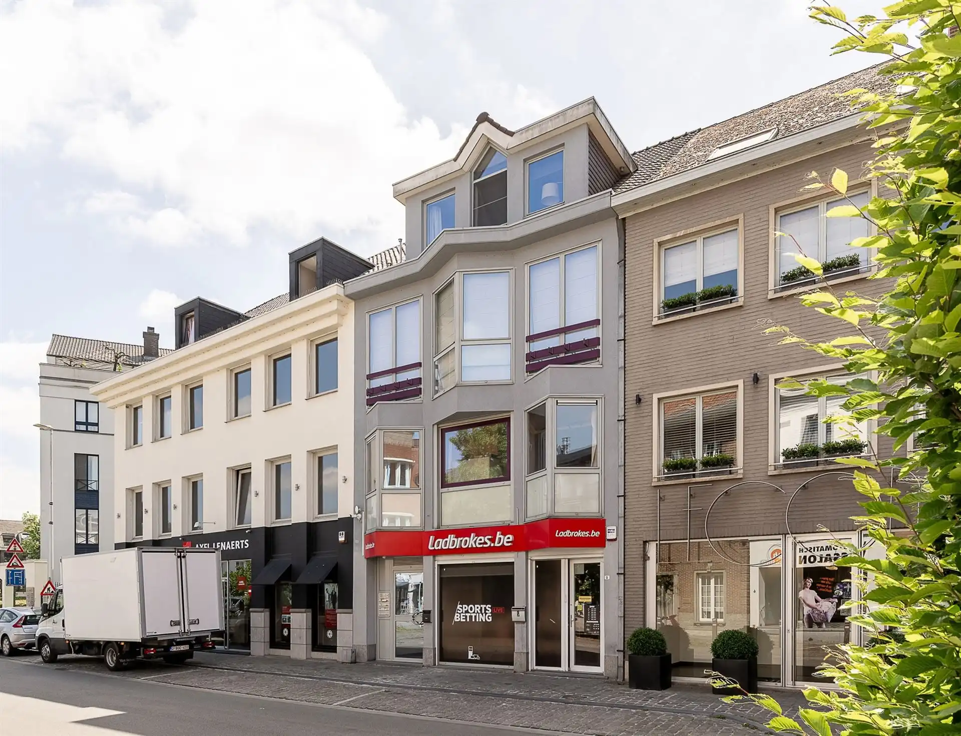 Topgelegen opbrengsteigendom (4 units) in hartje Oudenaarde foto 2
