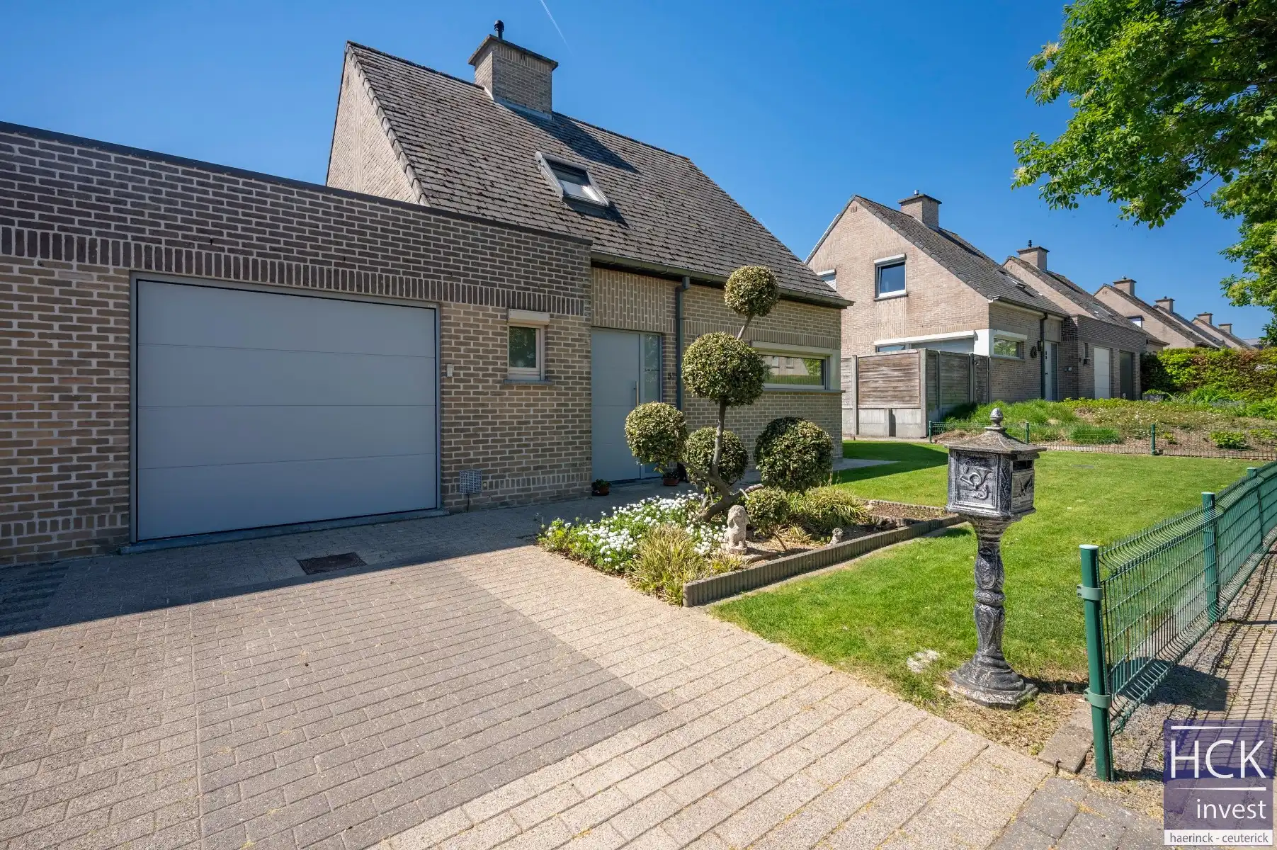 KRUISHOUTEM - Uitermate goed onderhouden woning met 3 SLPK. op toplocatie! foto 4
