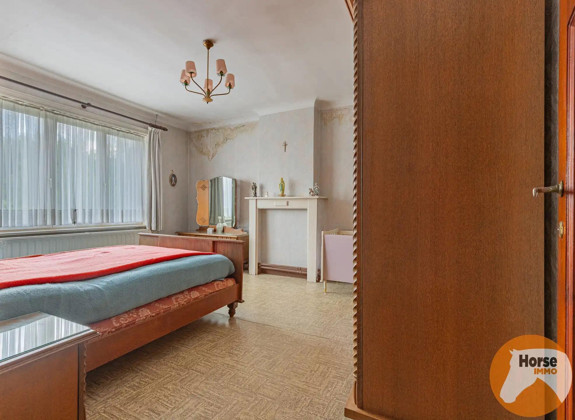 BURST - Te renoveren woning met tal van mogelijkheden foto 18