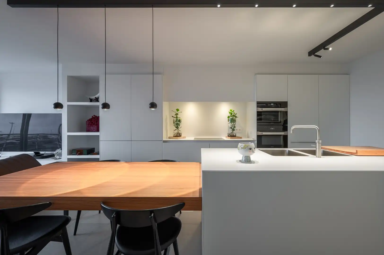 Designappartement met panoramisch zeezicht! foto 6