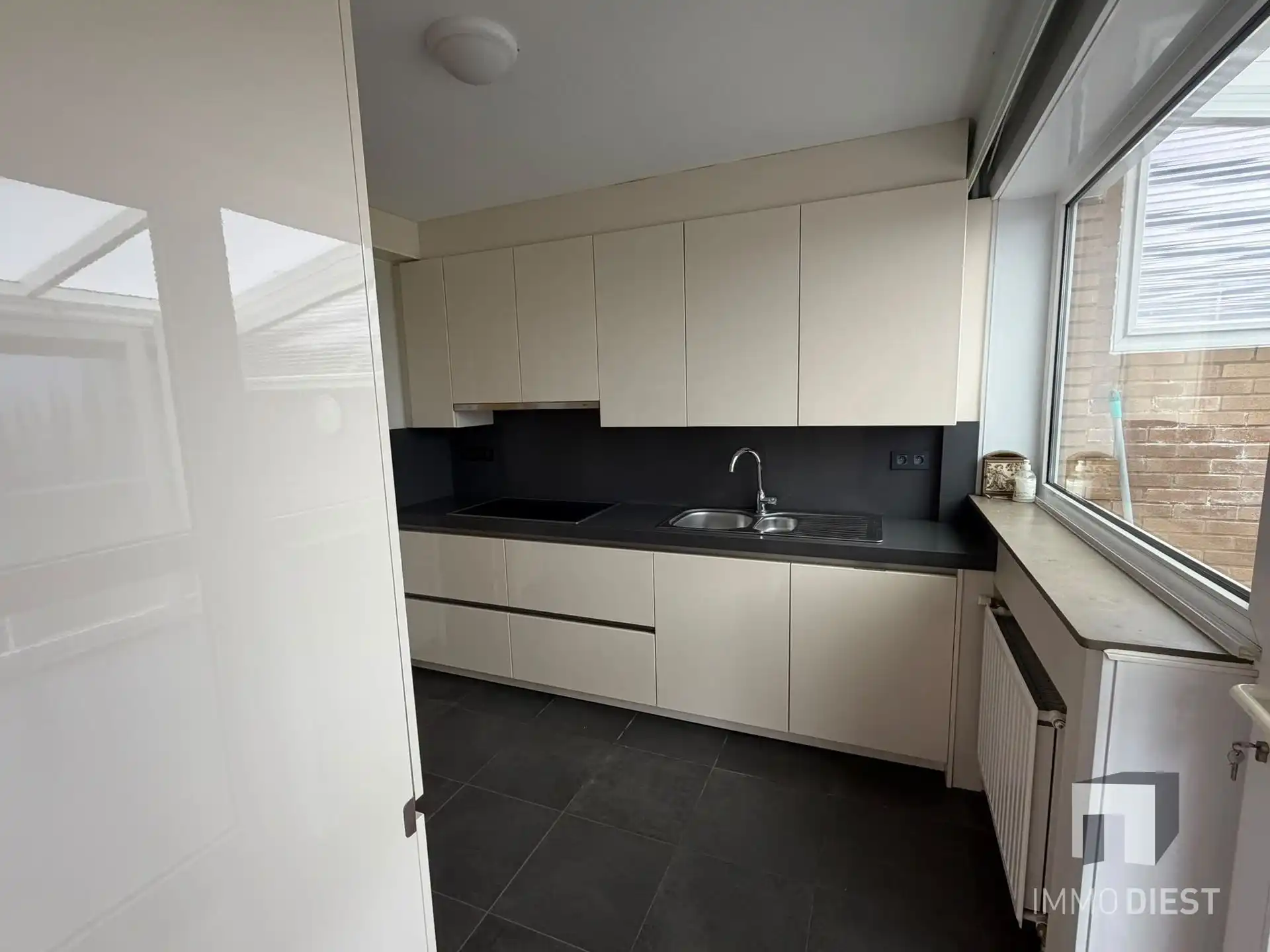 Hoekwoning foto 9