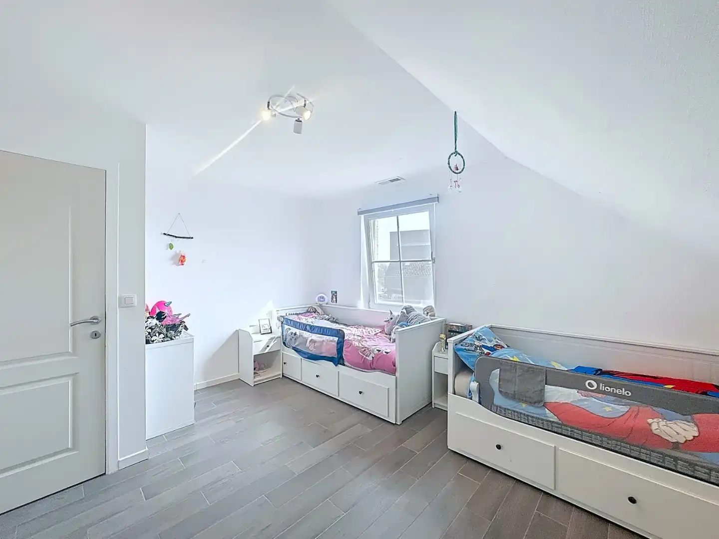 Ruime en recente halfopen bebouwing met 3 volwaardige slaapkamers foto 13