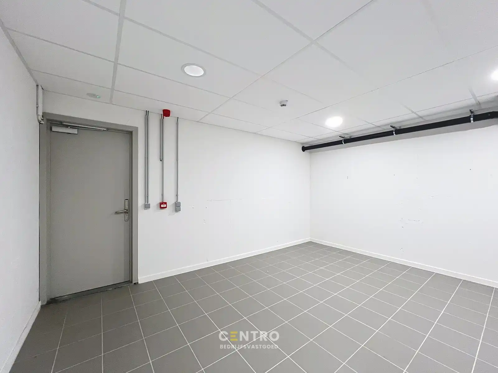 Modern kantoor (± 825 m²)  met 20 ondergrondse  parkeerplaatsen op een rustige, vlot bereikbare locatie te Roeselare (Noordhof), ideaal voor vrije beroepen en zelfstandigen. foto 40