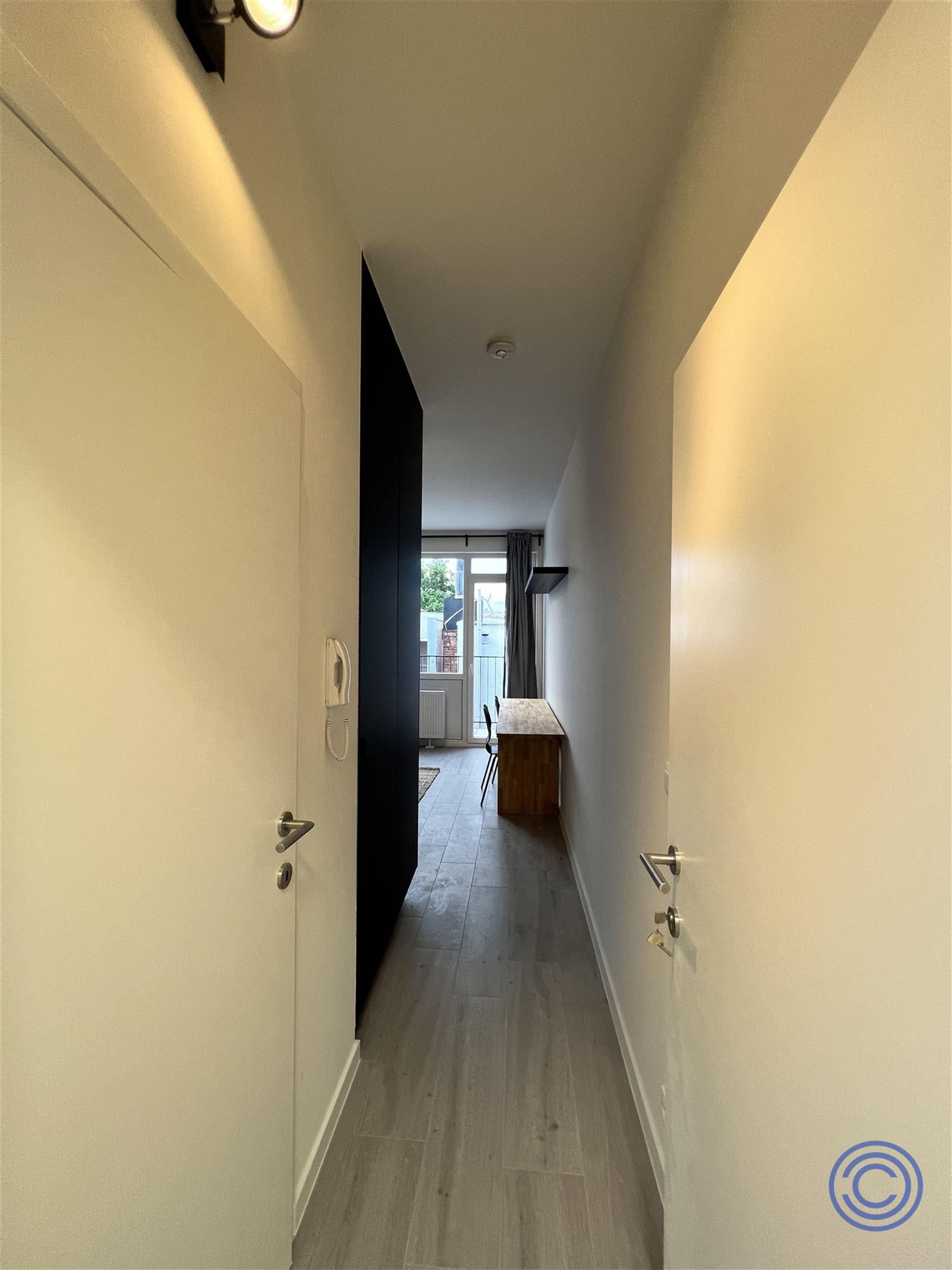 OPBRENGST:18 gerenoveerde studio's + kelder! foto 11
