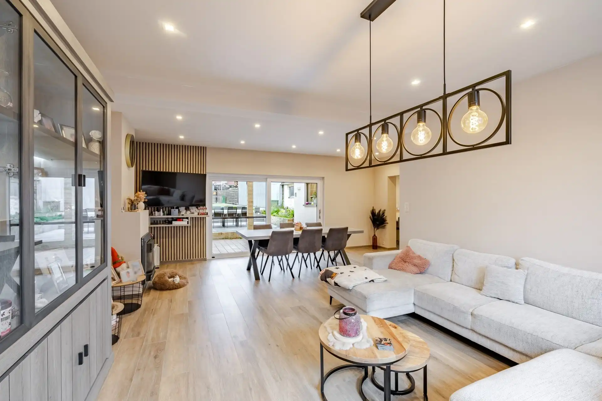 Mooie woning in centrum van Mere met 3 slaapkamers en tuin foto 3