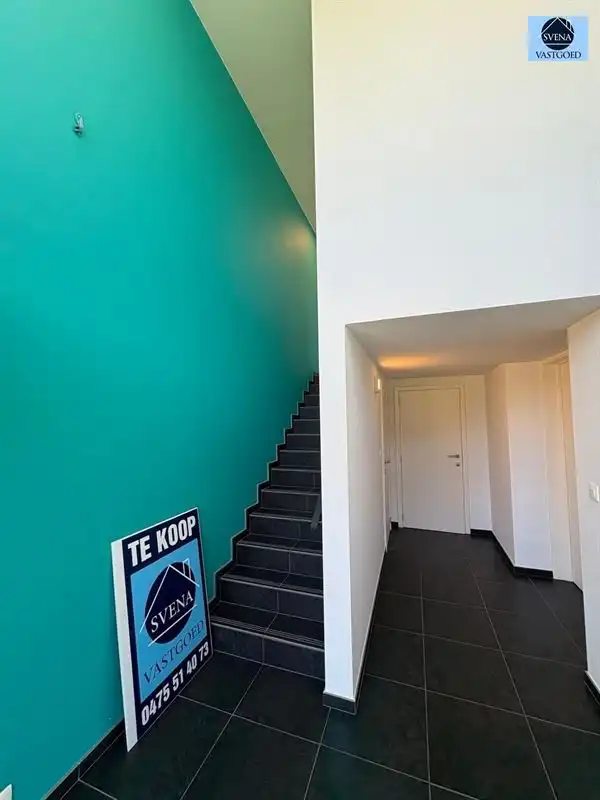 APPARTEMENT MET MAGAZIJN GELEGEN IN KMO ZONE foto 6