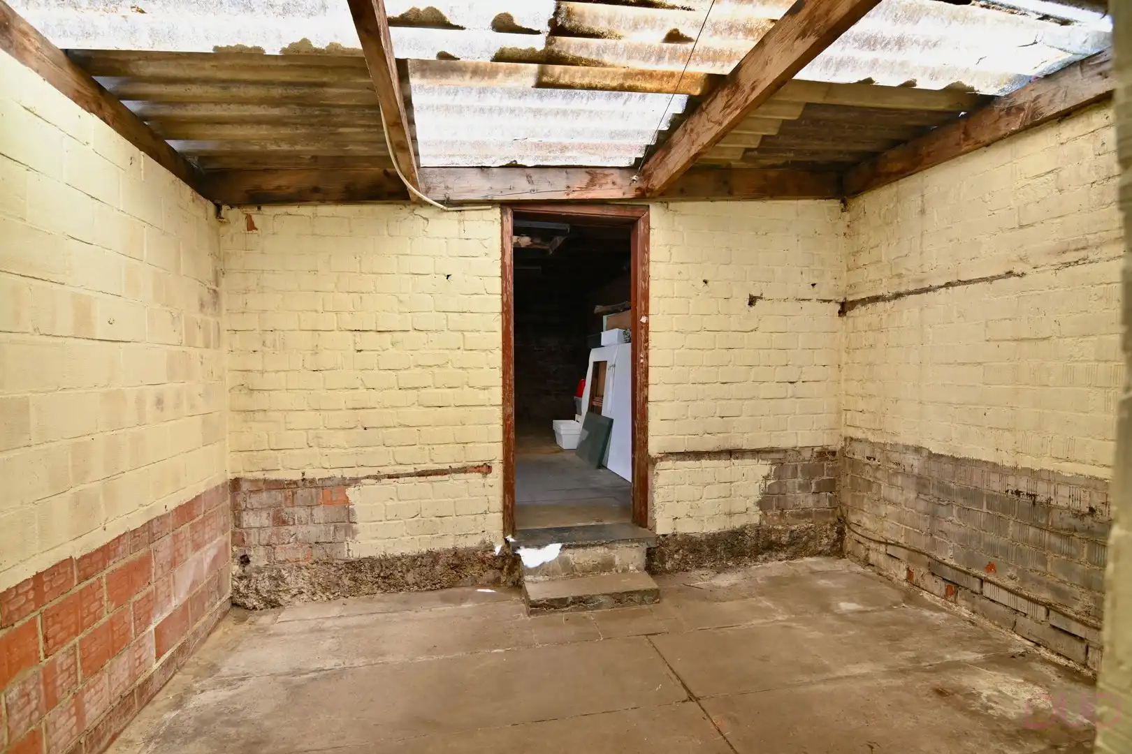 Polyvalent handelshuis met woonst vlakbij het Sint-Trudo Ziekenhuis foto 10