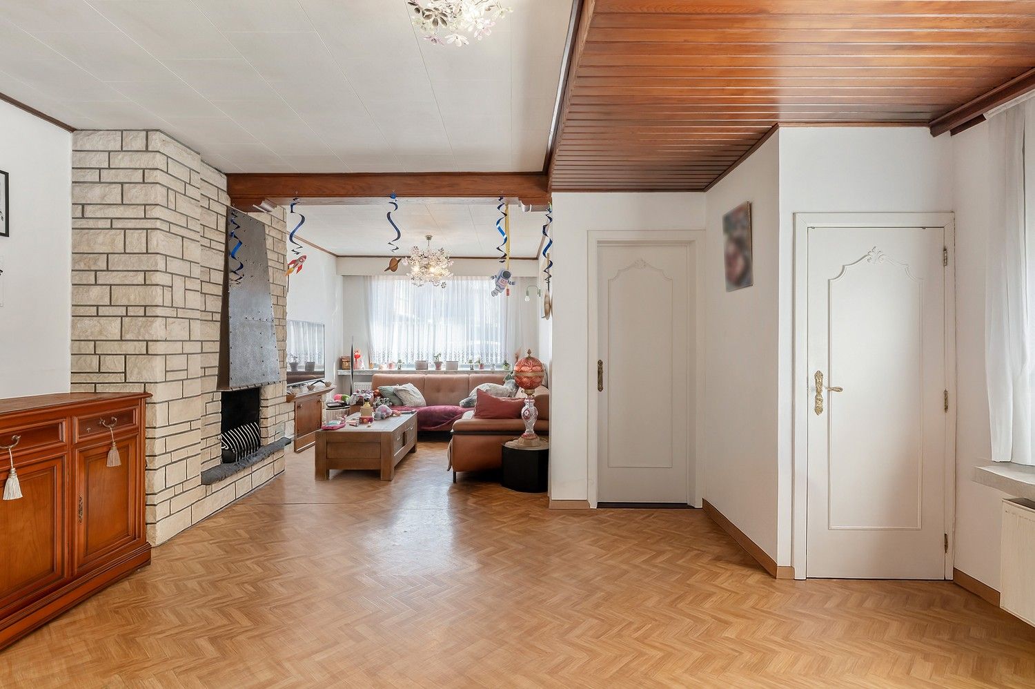 Gezellige HOB of opbrengsteigendom in het centrum van Kessel Statie foto 3