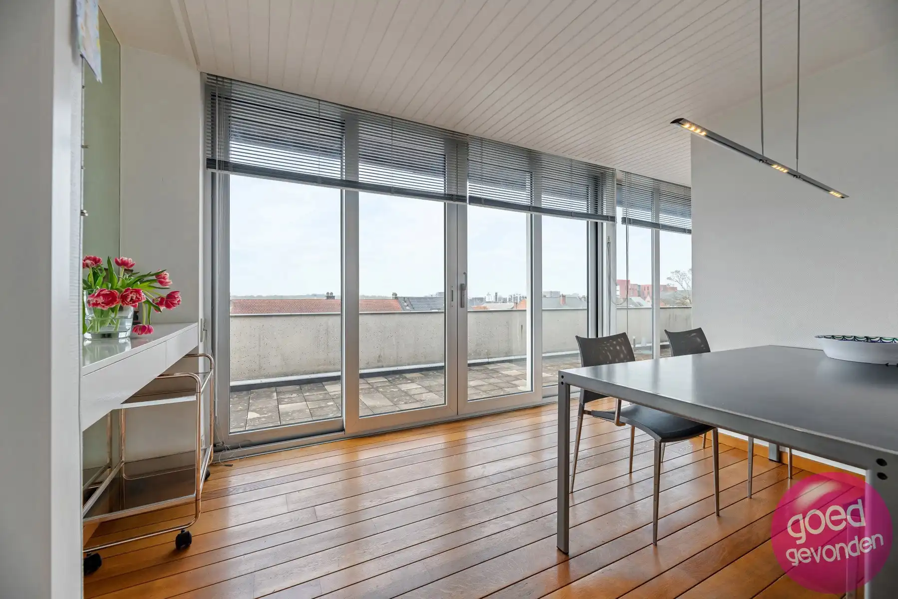 PENTOUSE 145 m² - 2 SLK - TERRAS 100 m² - LIFT - PARKING MGL foto 12