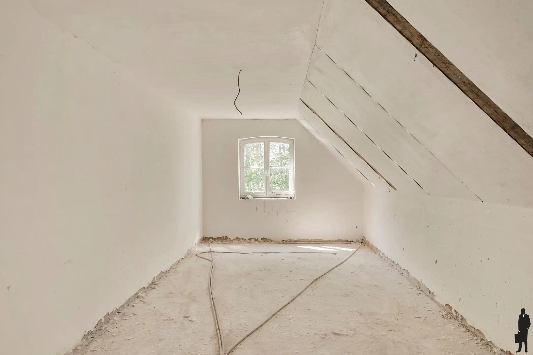 Authentieke hoeve in renovatie op een uitzonderlijk ruim perceel, rustig en landelijk gelegen met een uitstekende zuidelijke oriëntatie. foto 15