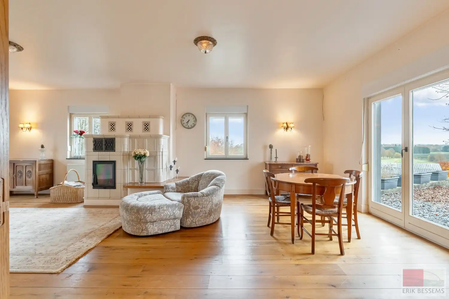 Landhuis met vrij uitzicht, &nbsp;5 slaapkamers, 2 badkamers, woonkamer, eetkamer/keuken. Woonopp. 277m2 gebruiksopp. 441m2, Perceelopp. 4170m2 foto 8