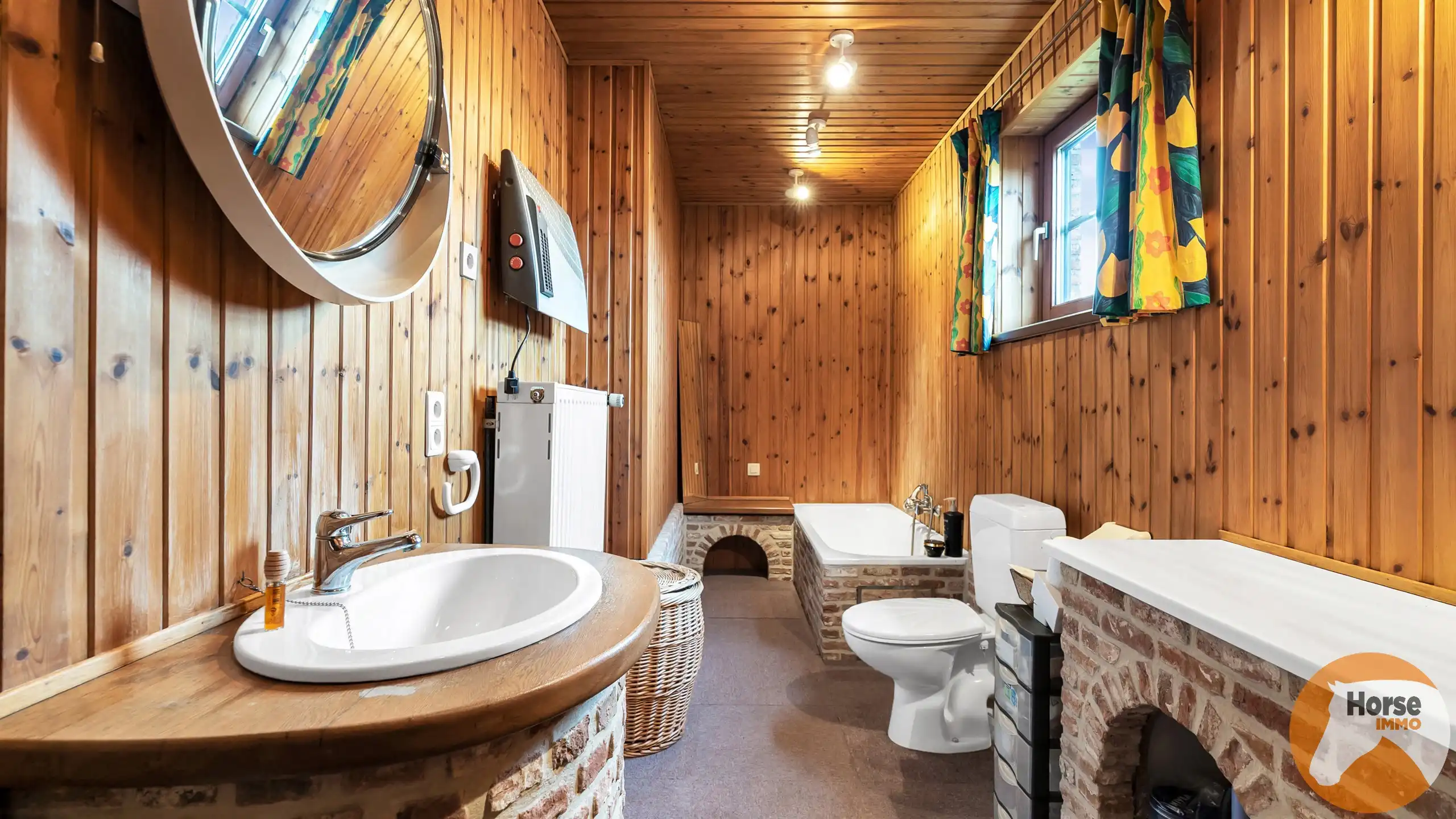 ROOSDAAL - Centraal gelegen woning met prachtig uitzicht foto 14