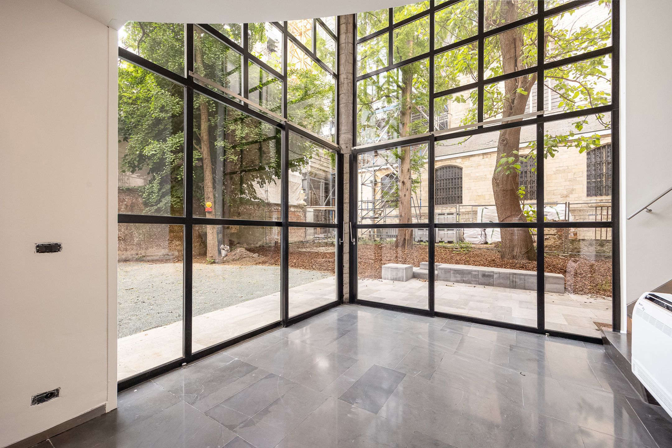 ANTWERPEN - Huis met tuin  foto 2