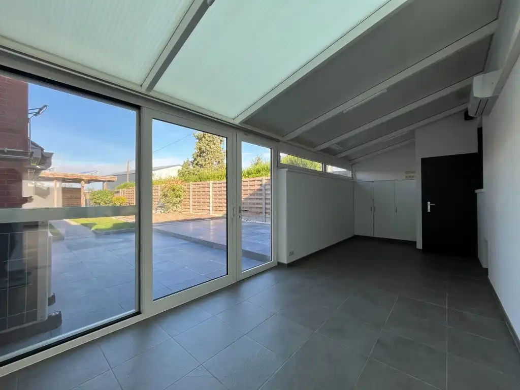 Langemark – Halfopen woning met 3 slaapkamers, tuin en carport foto 12
