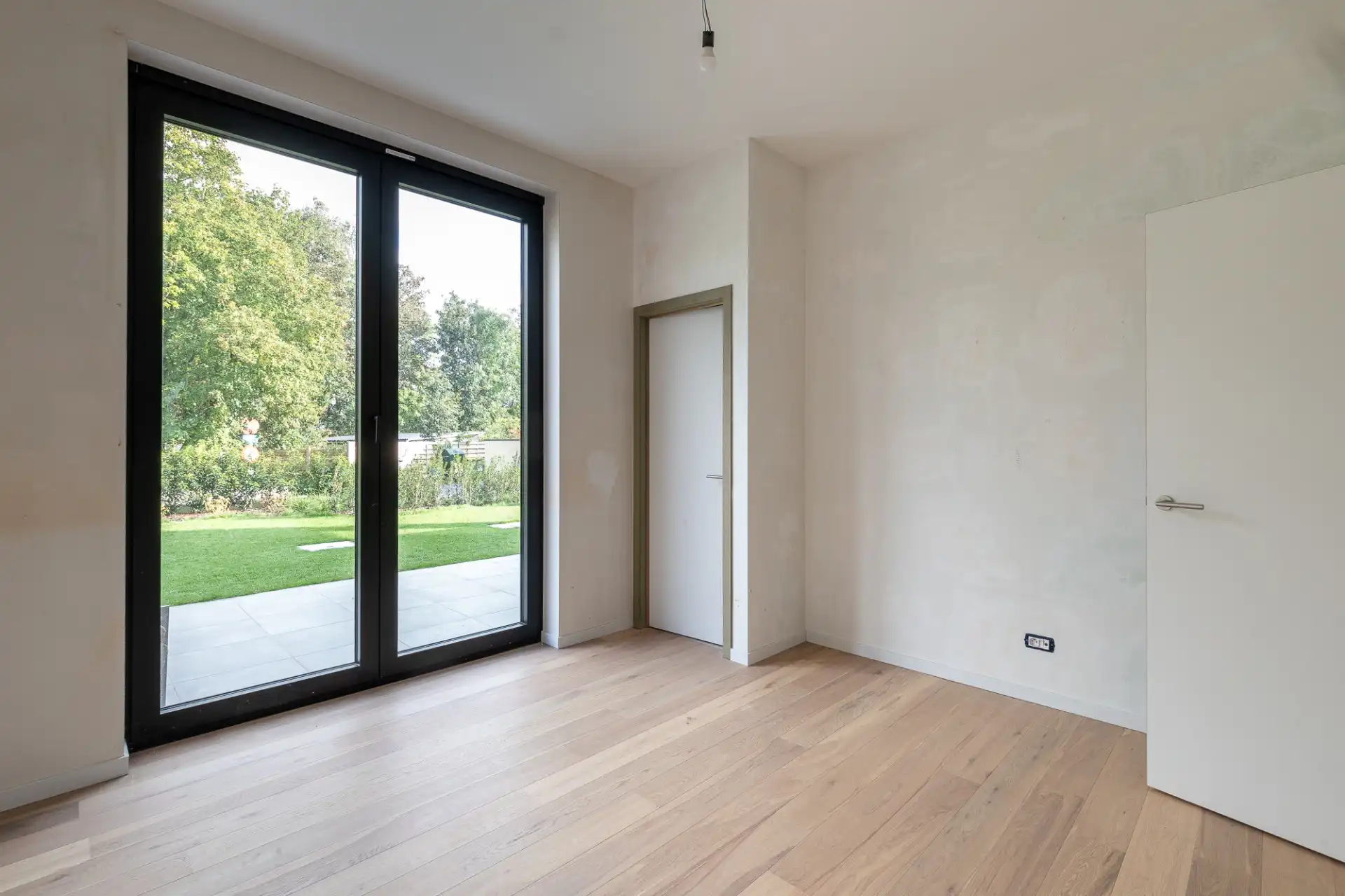 Ruim doorzonappartement op het gelijkvloers foto 6