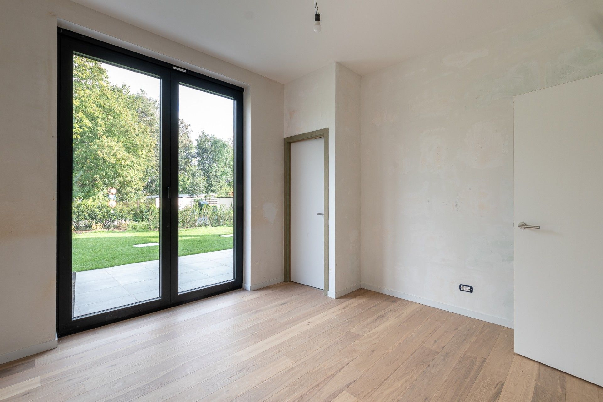 Ruim doorzonappartement op het gelijkvloers foto 6