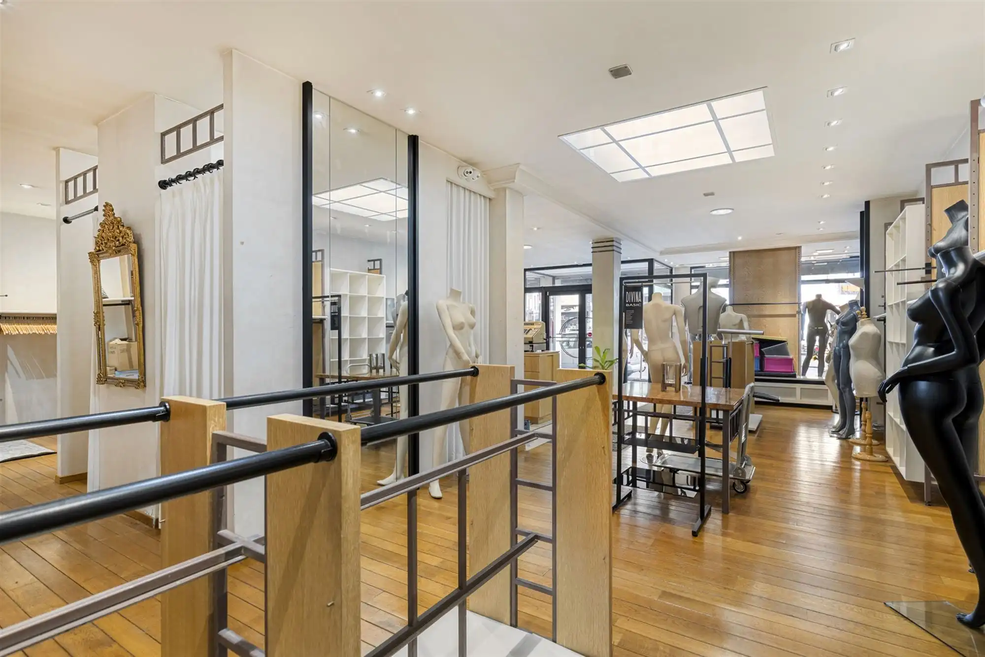 Commercieel pand met woonst op toplocatie. foto 6