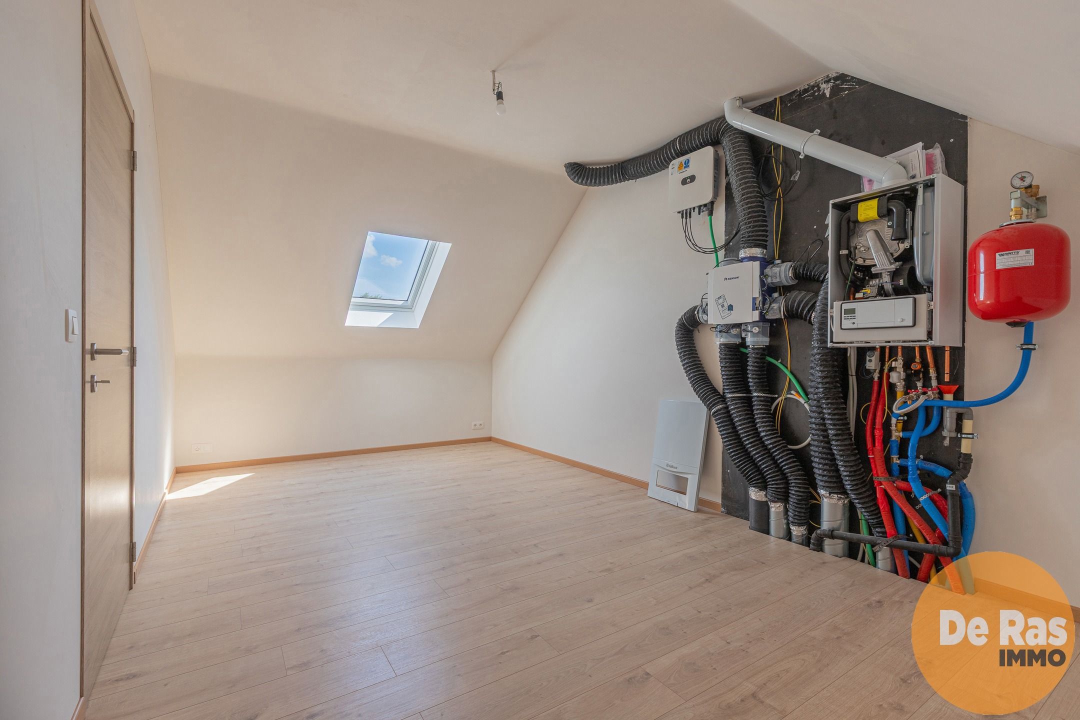 ERONDEGEM - Ruime nieuwbouwwoning met 4 slaapkamers foto 18