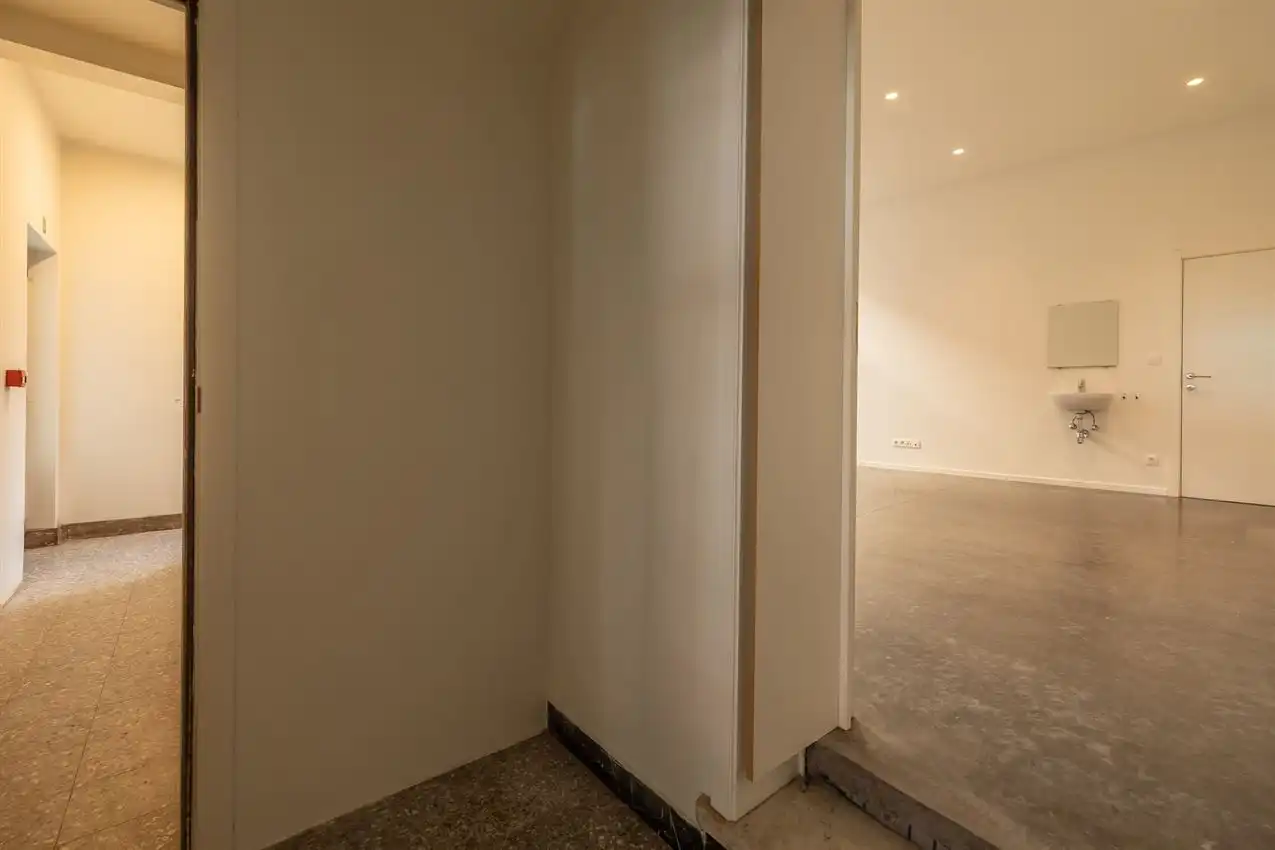 Ruim gelijkvloers appartement met zonnige tuin op toplocatie foto 35